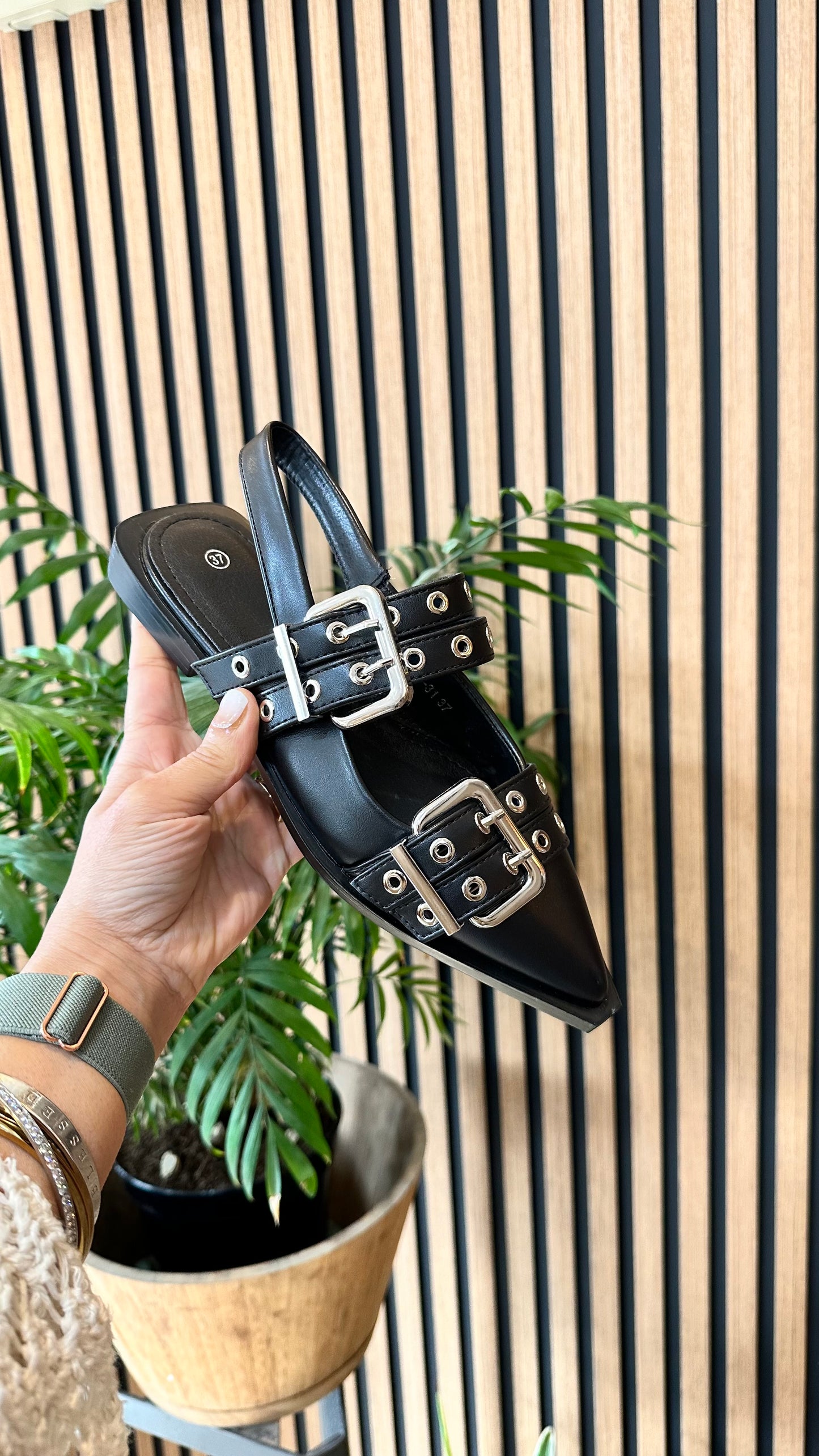 DANNI BUCKLE BALLERINA SHOE BLACK MO-31 *New