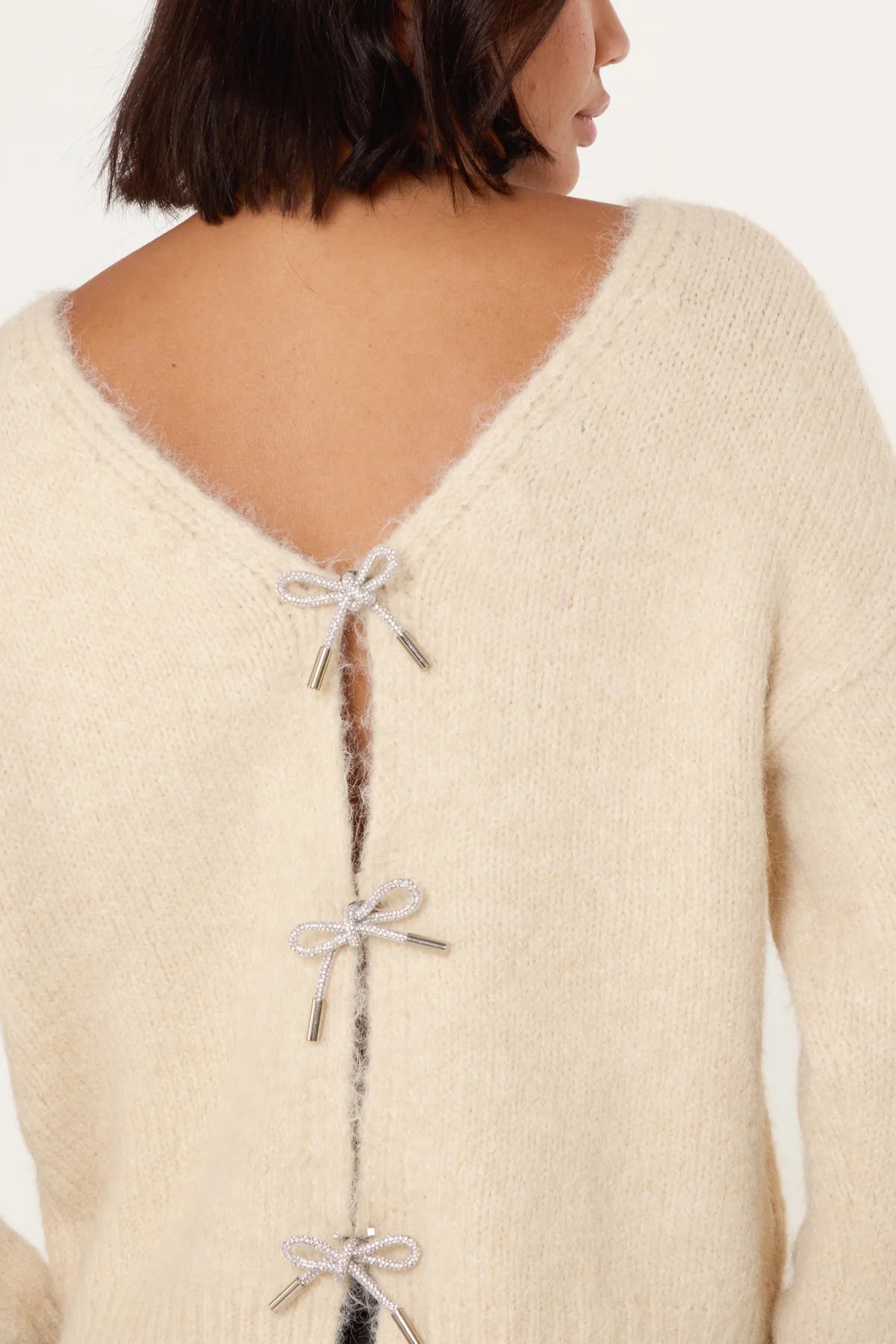 DIAMANTE BOW V-NECK KNIT JUMPER BEIGE MELANGE *New