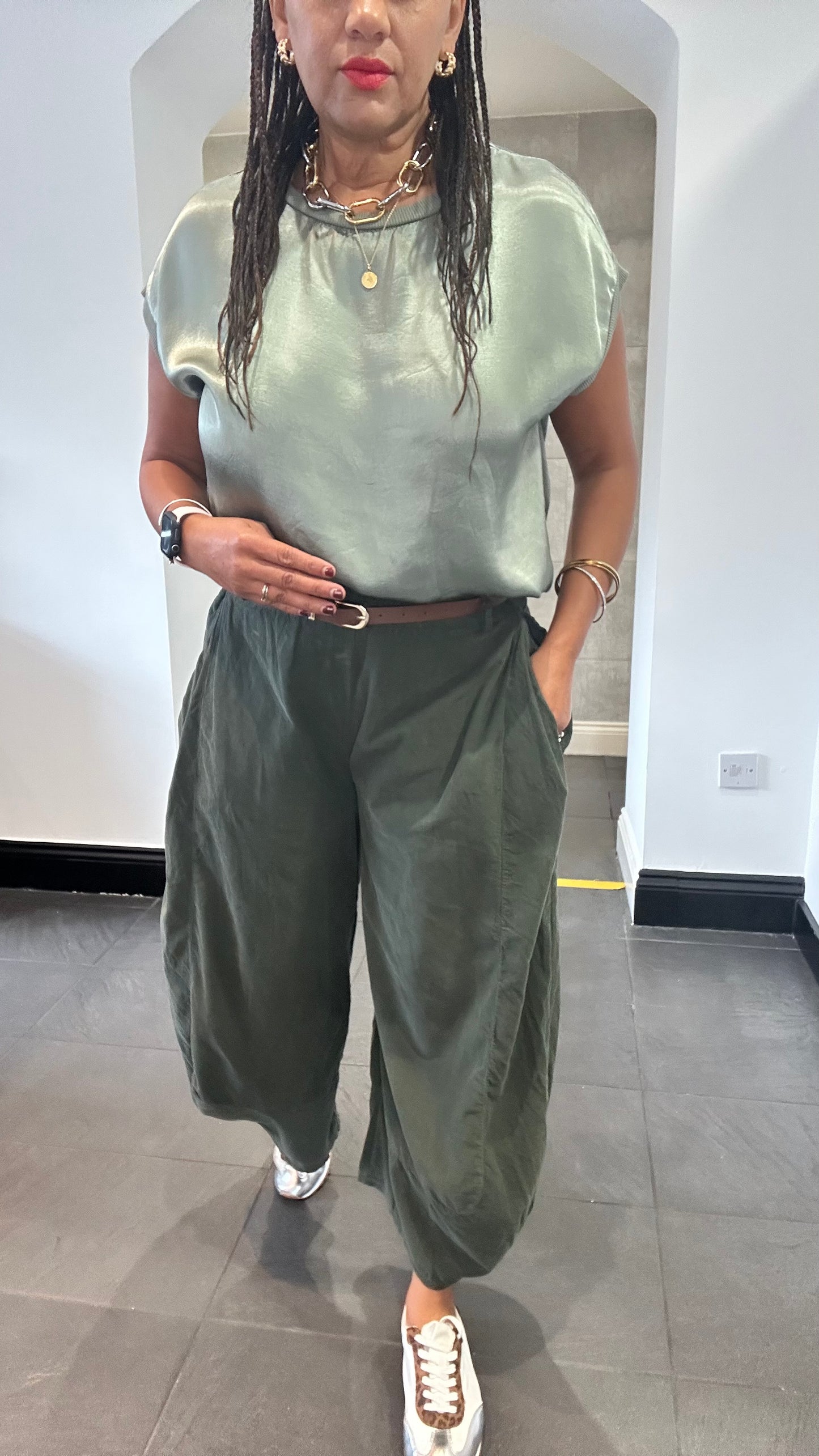 BETHANY CORD BALLOON TROUSERS KHAKI *New