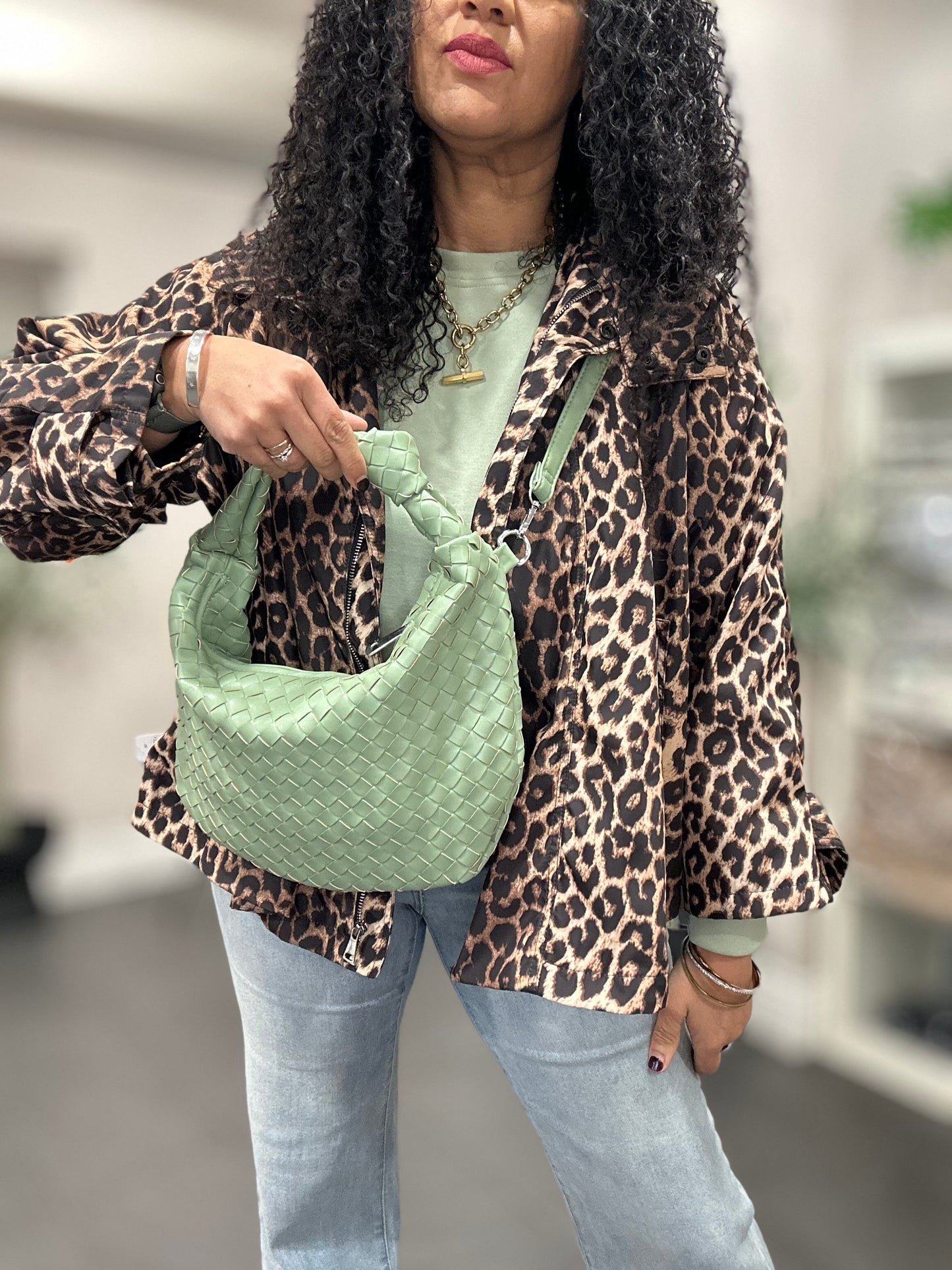 LATTICE HALF MOON CROSS BODY BAG GREEN *New