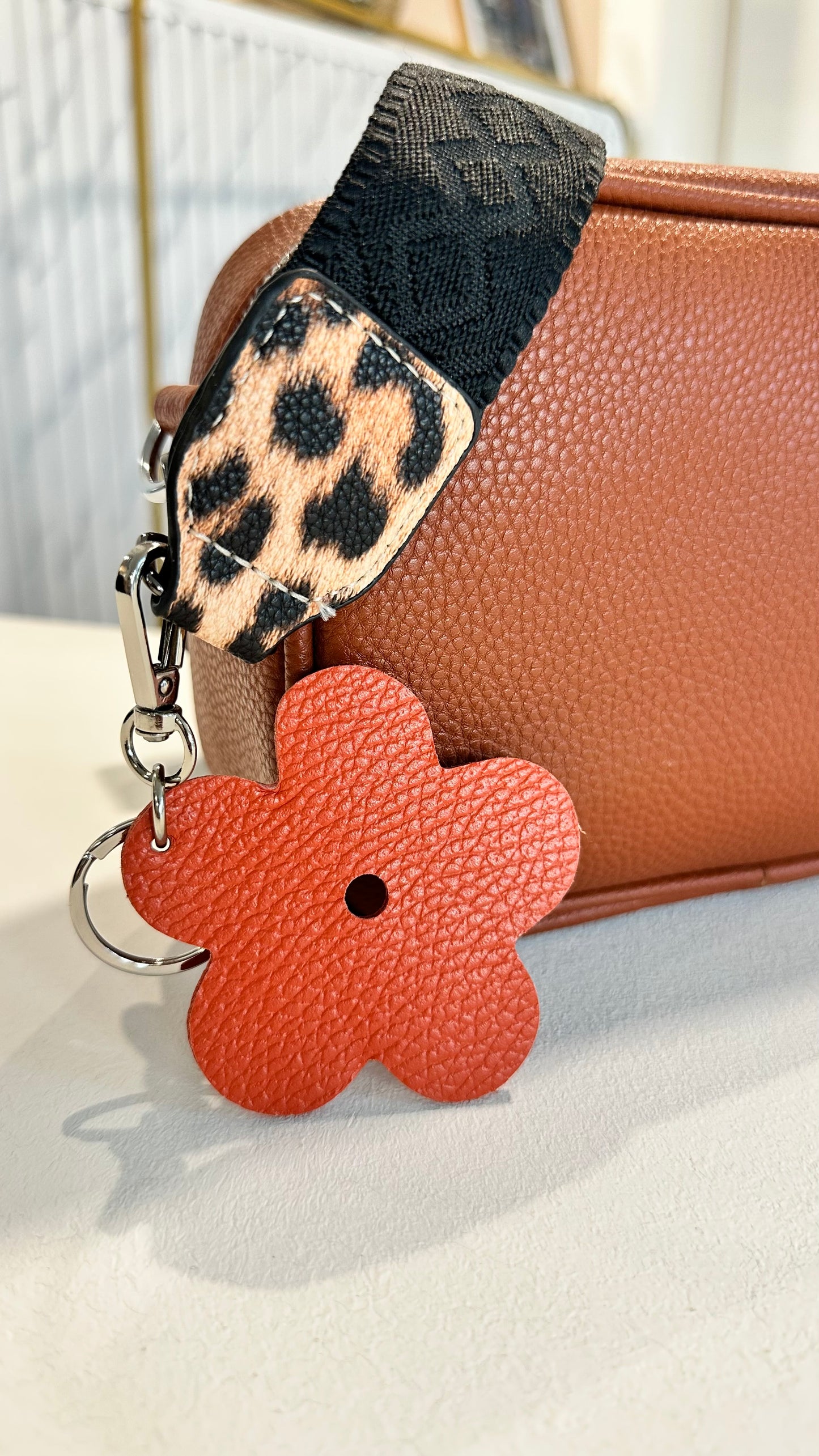 FLOWER LEATHER KEYRING BAG CHARM CHARM BURNT ORANGE *New