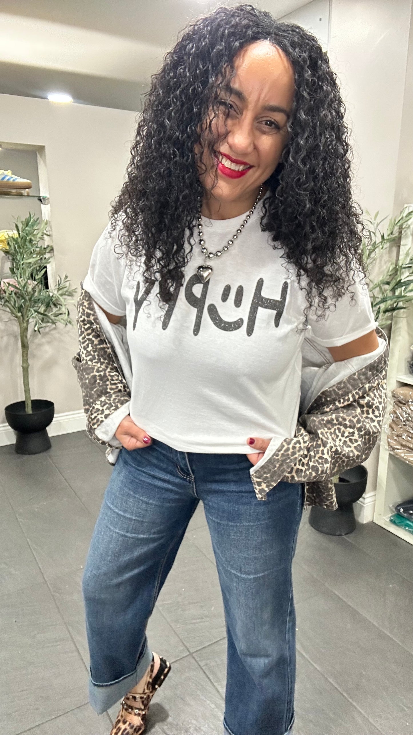 HAPPY GRAPHIC T-SHIRT WHITE *New