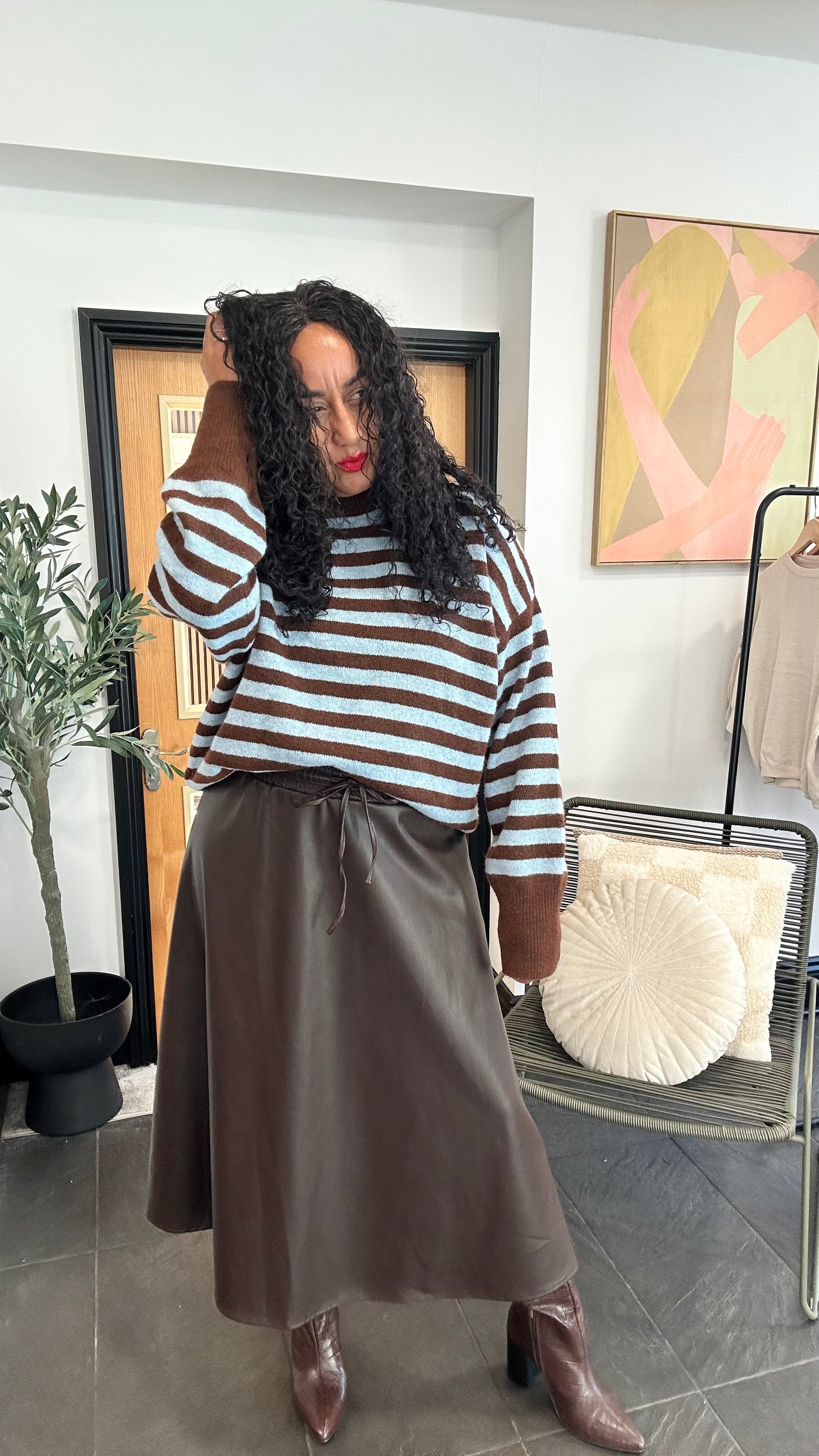 LOU FAUX LEATHER CIRCLE SKIRT DEEP BROWN *New