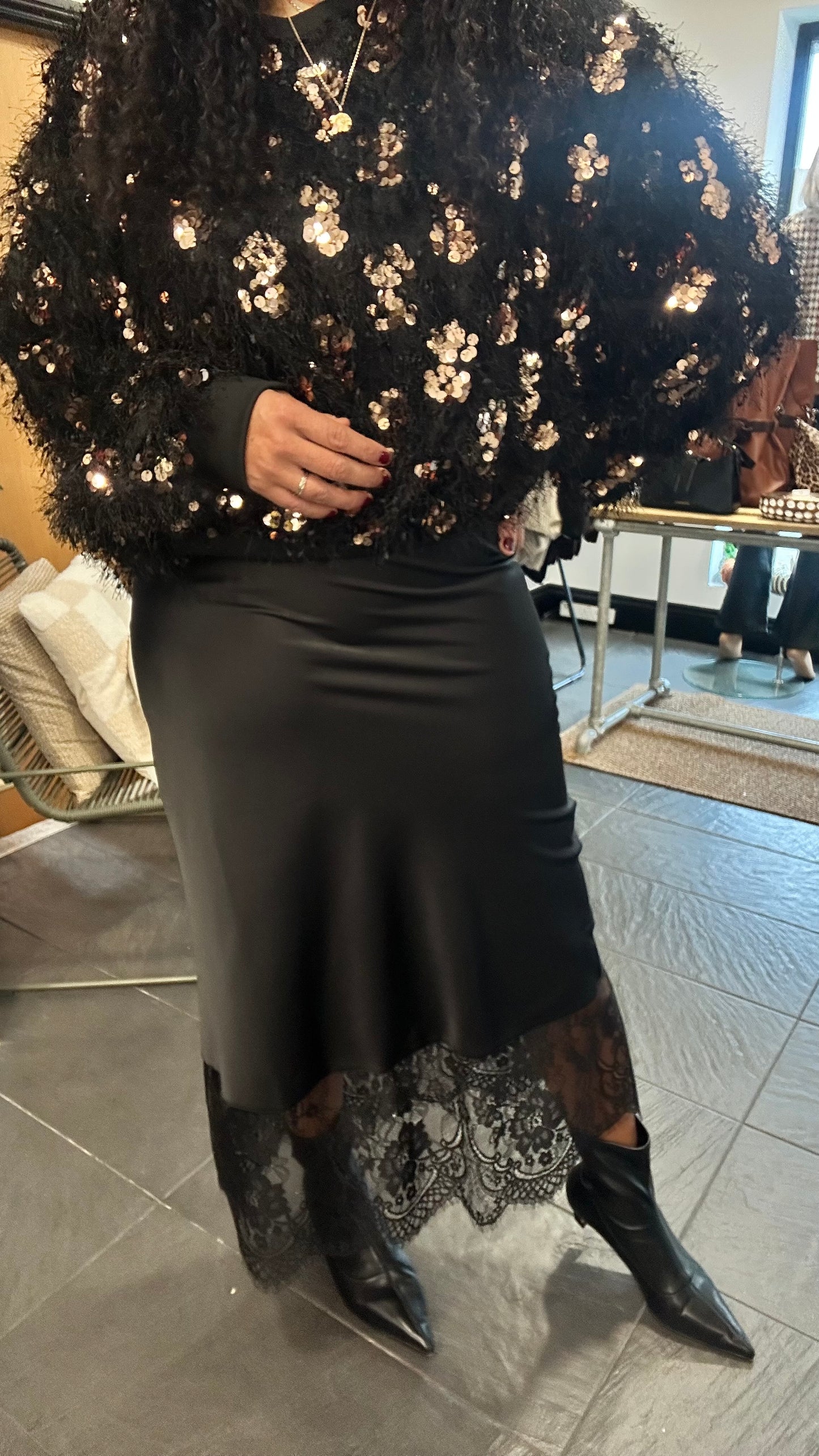 SATIN LACE MIDI SKIRT BLACK *NEW