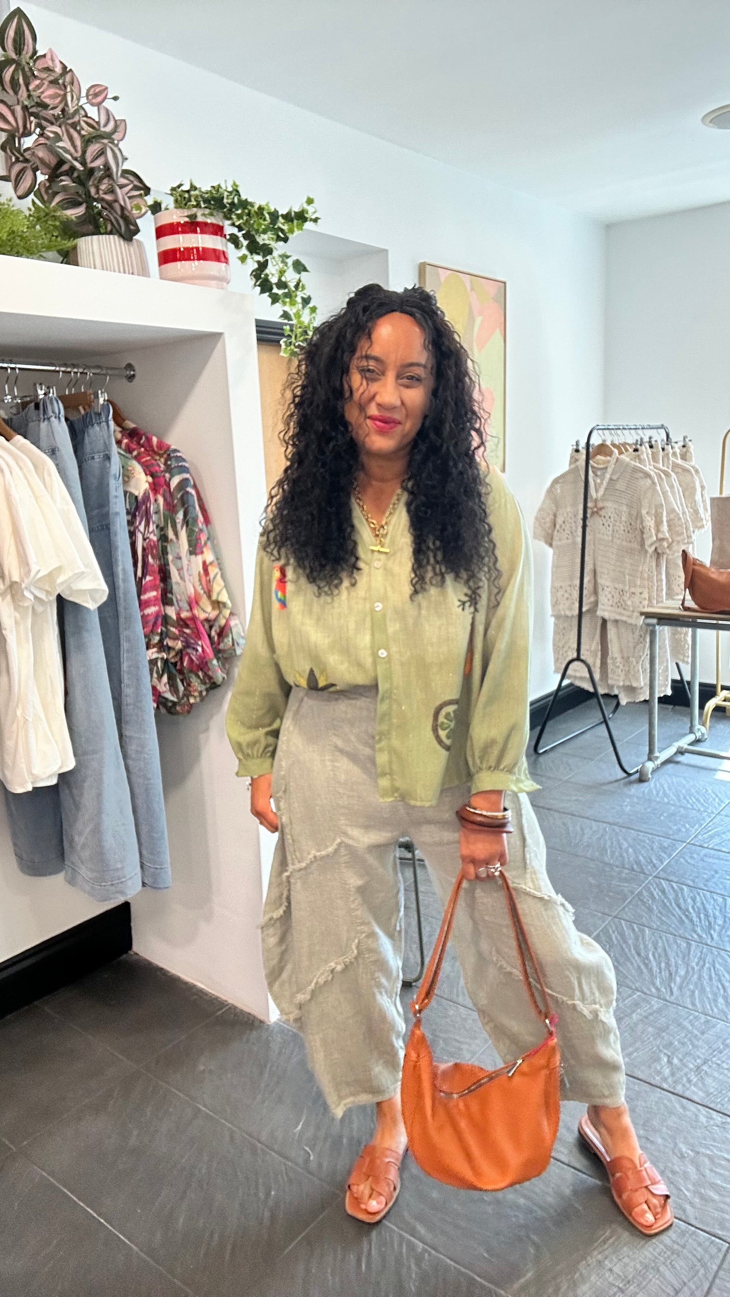 SALE FUN & FRUITY 🍍TROPICAL BLOUSE OLIVE GREEN