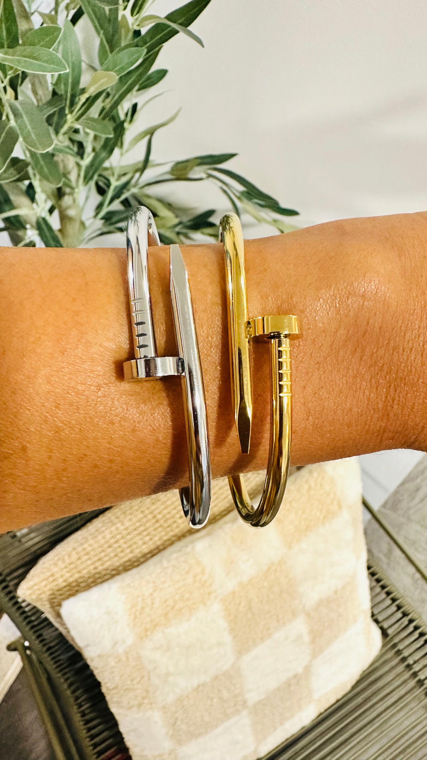 STRENGTH & RESILIENCE
BRACELET SILVER *New