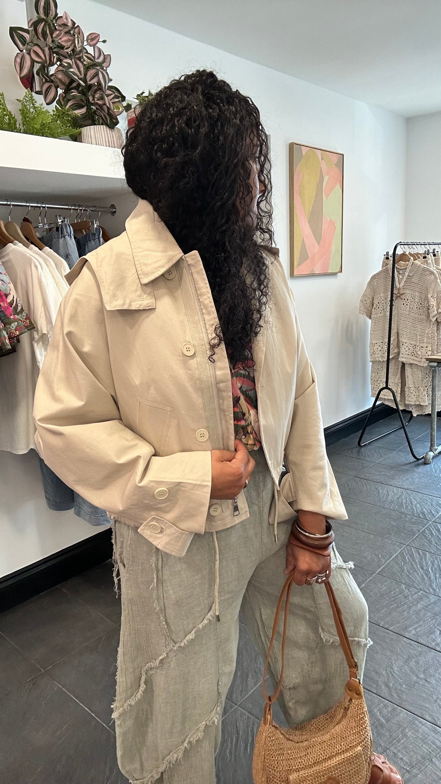 SALE HANDLY CROPPED TRENCH WITH DETACHABLE HOOD