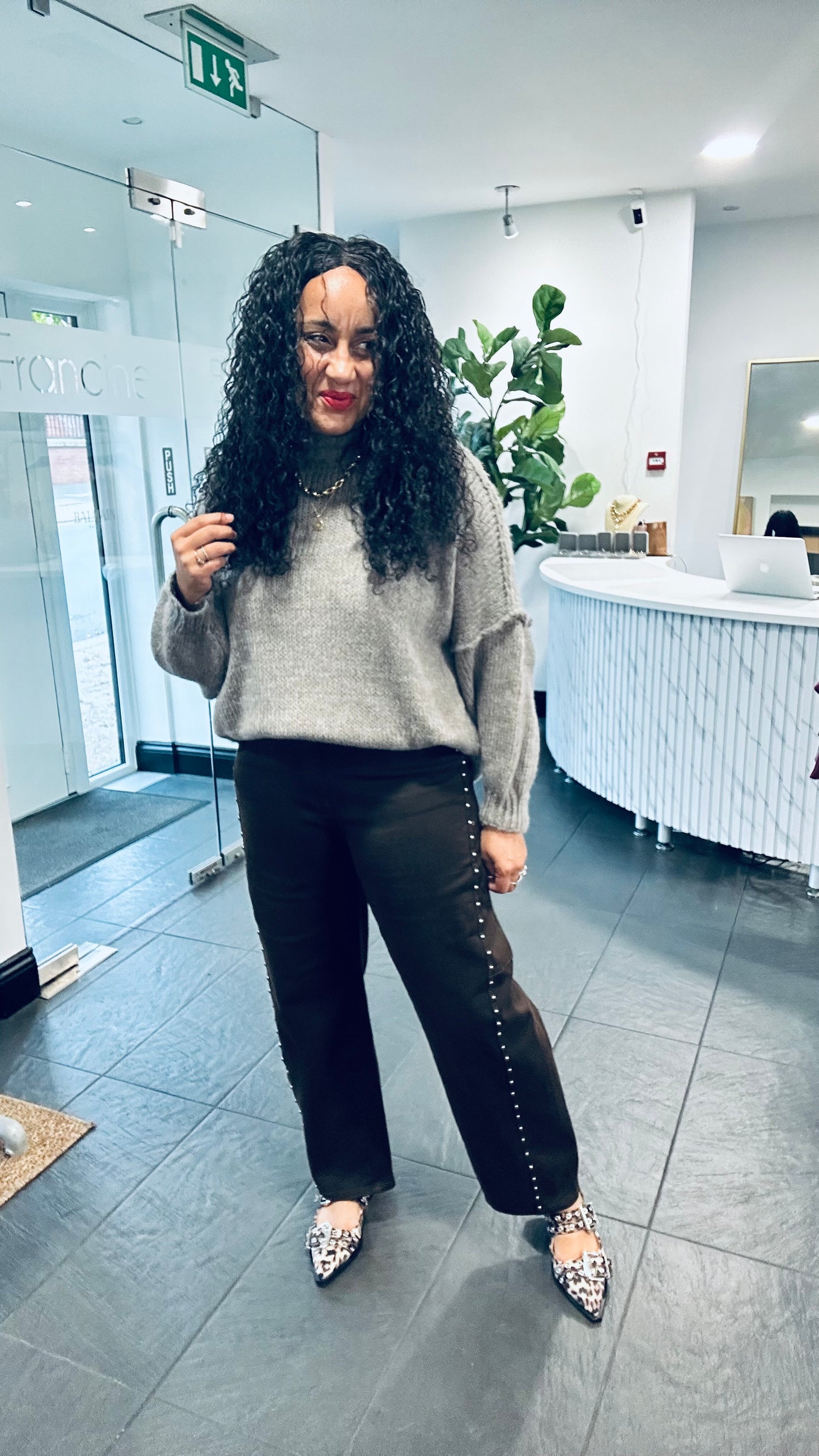 ALEX RAW EDGE BALLOON SLEEVED JUMPER TAUPE *New