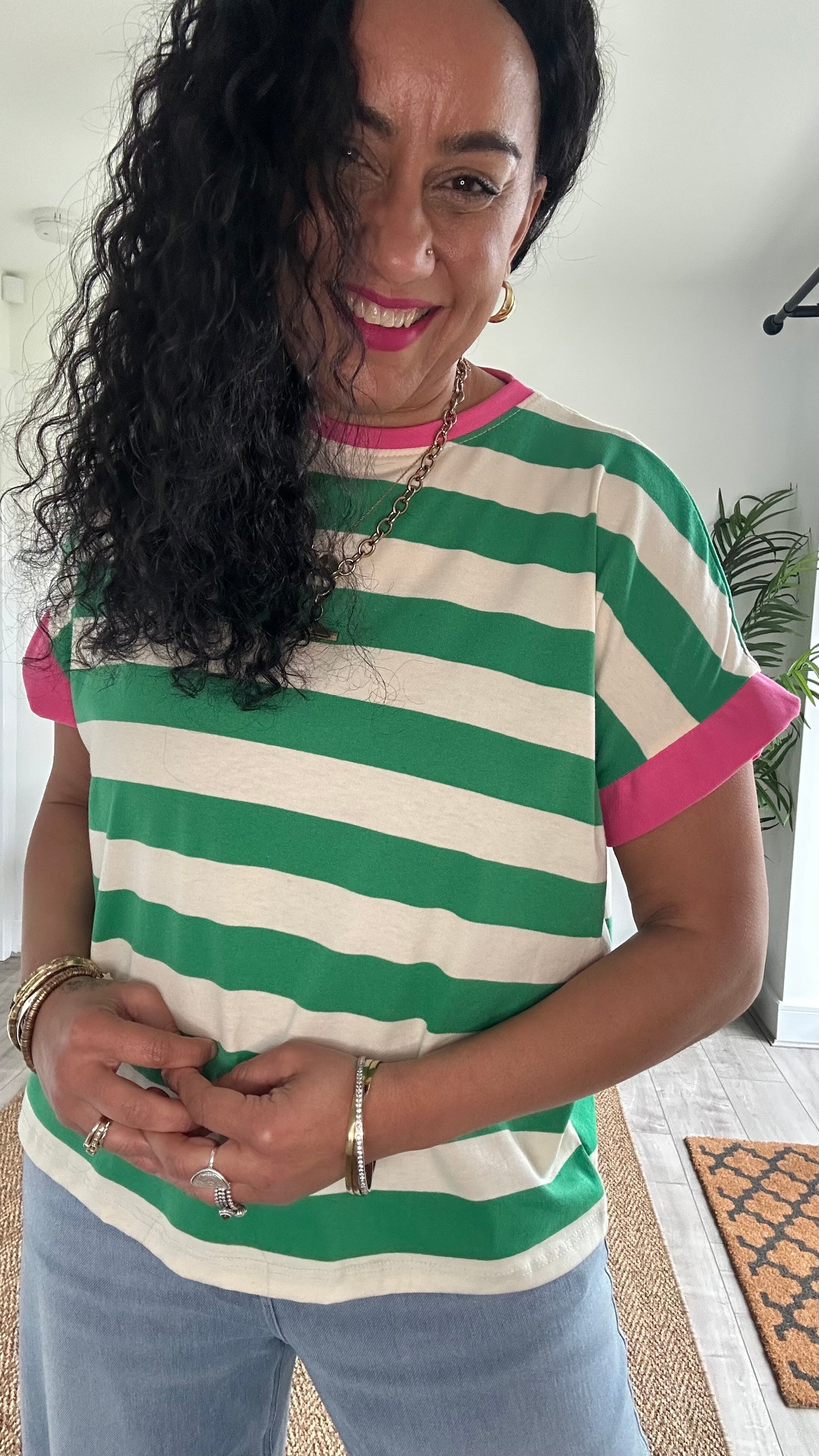 BOLD CONTRAST STRIPE T SHIRT GREEN & PINK *New