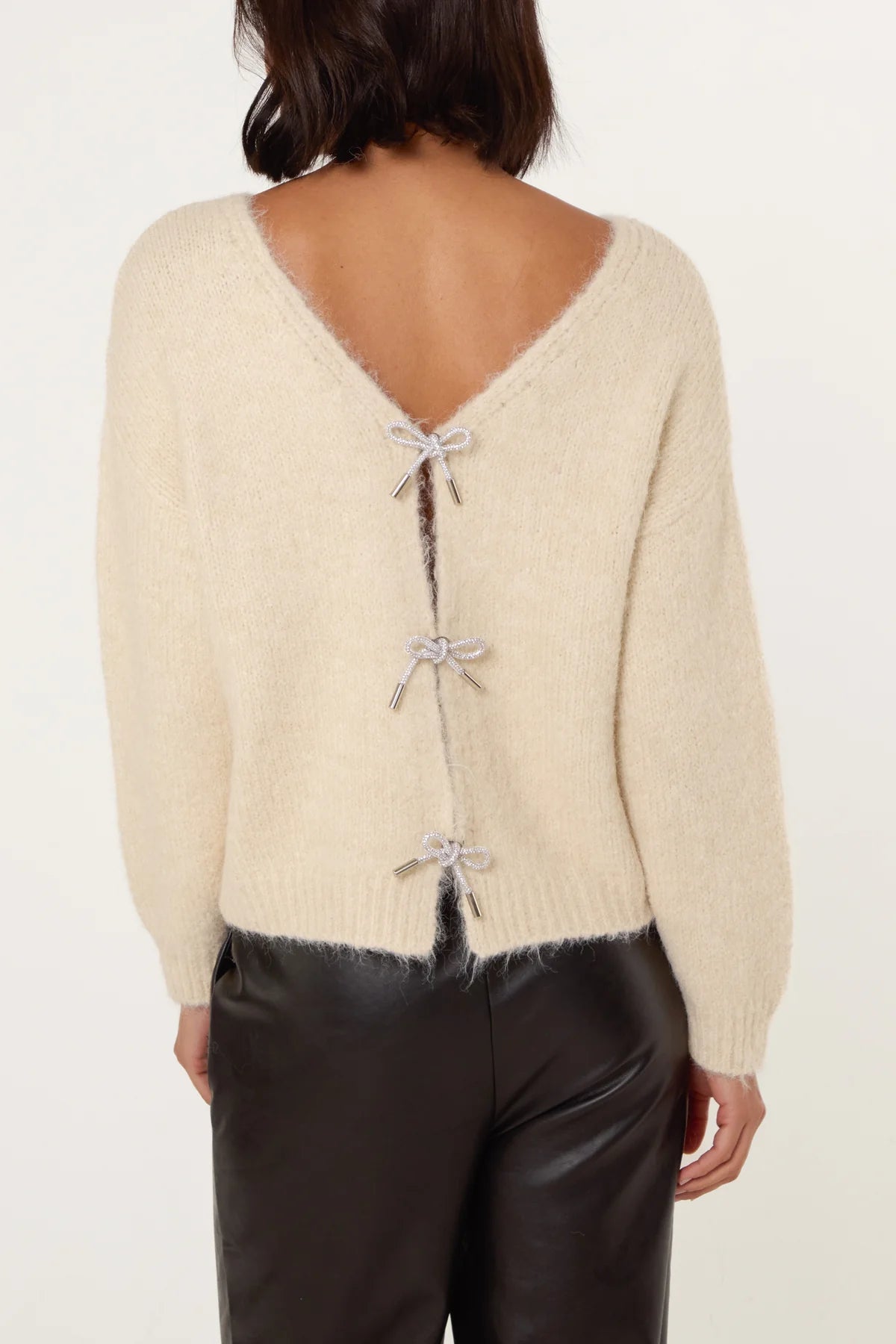 DIAMANTE BOW V-NECK KNIT JUMPER BEIGE MELANGE *New