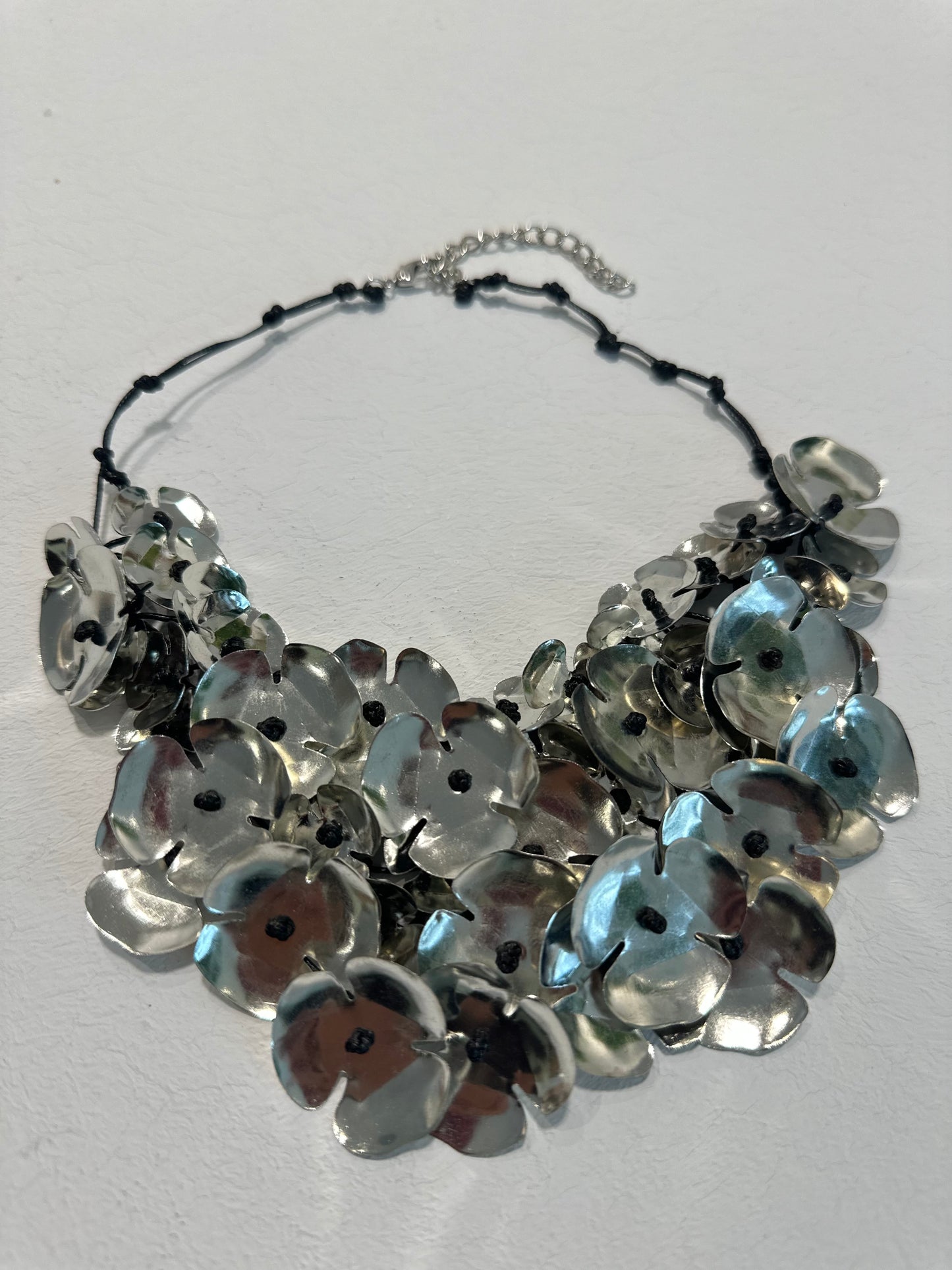 DAISY 3D NECKLACE SILVER *New