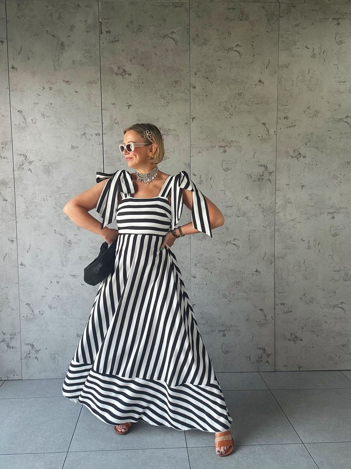 SALE SAMMI BOLD STRIPE MAXI DRESS BLACK & WHITE