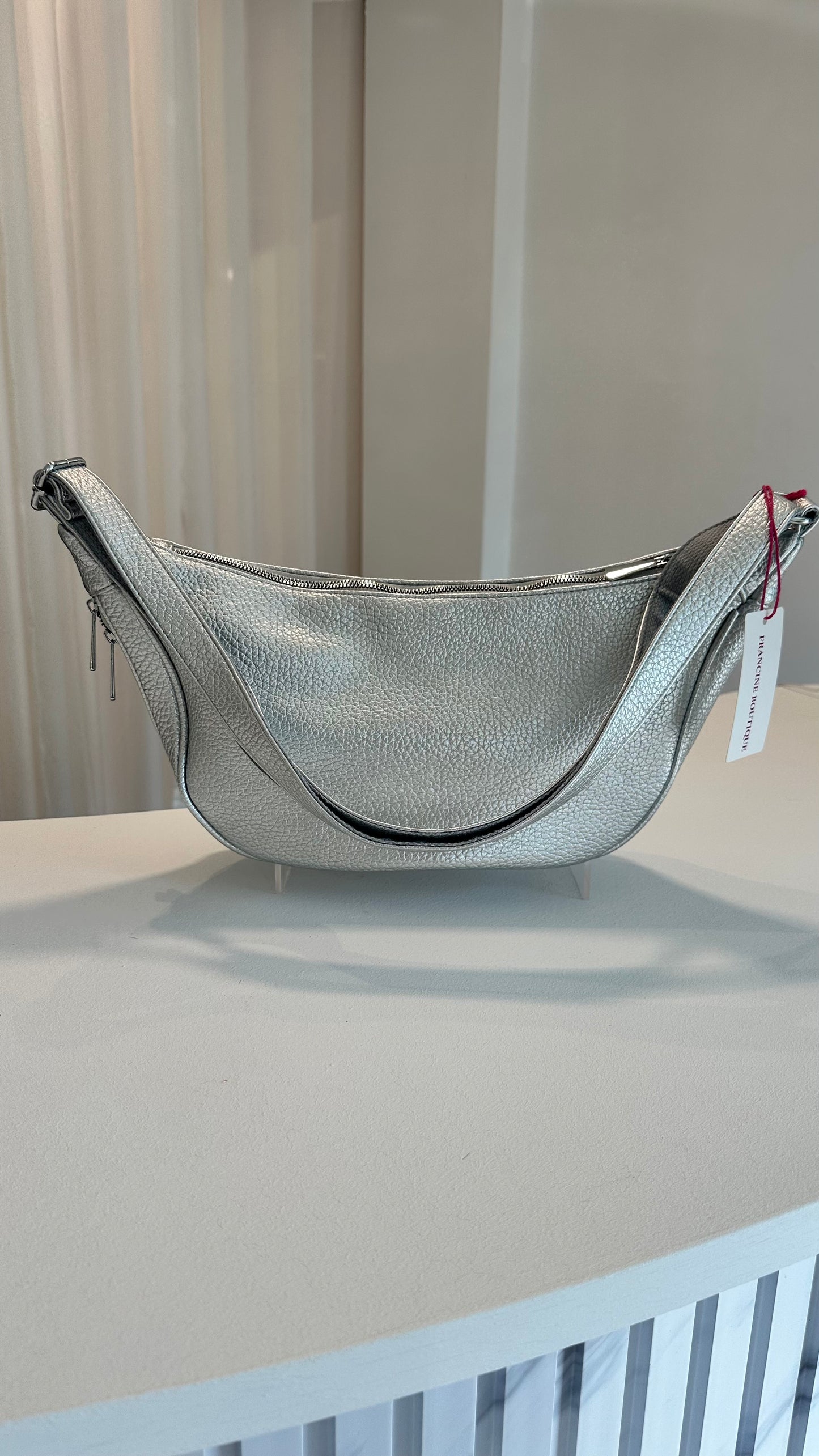 FAUX LEATHER BUM BAG SILVER *New