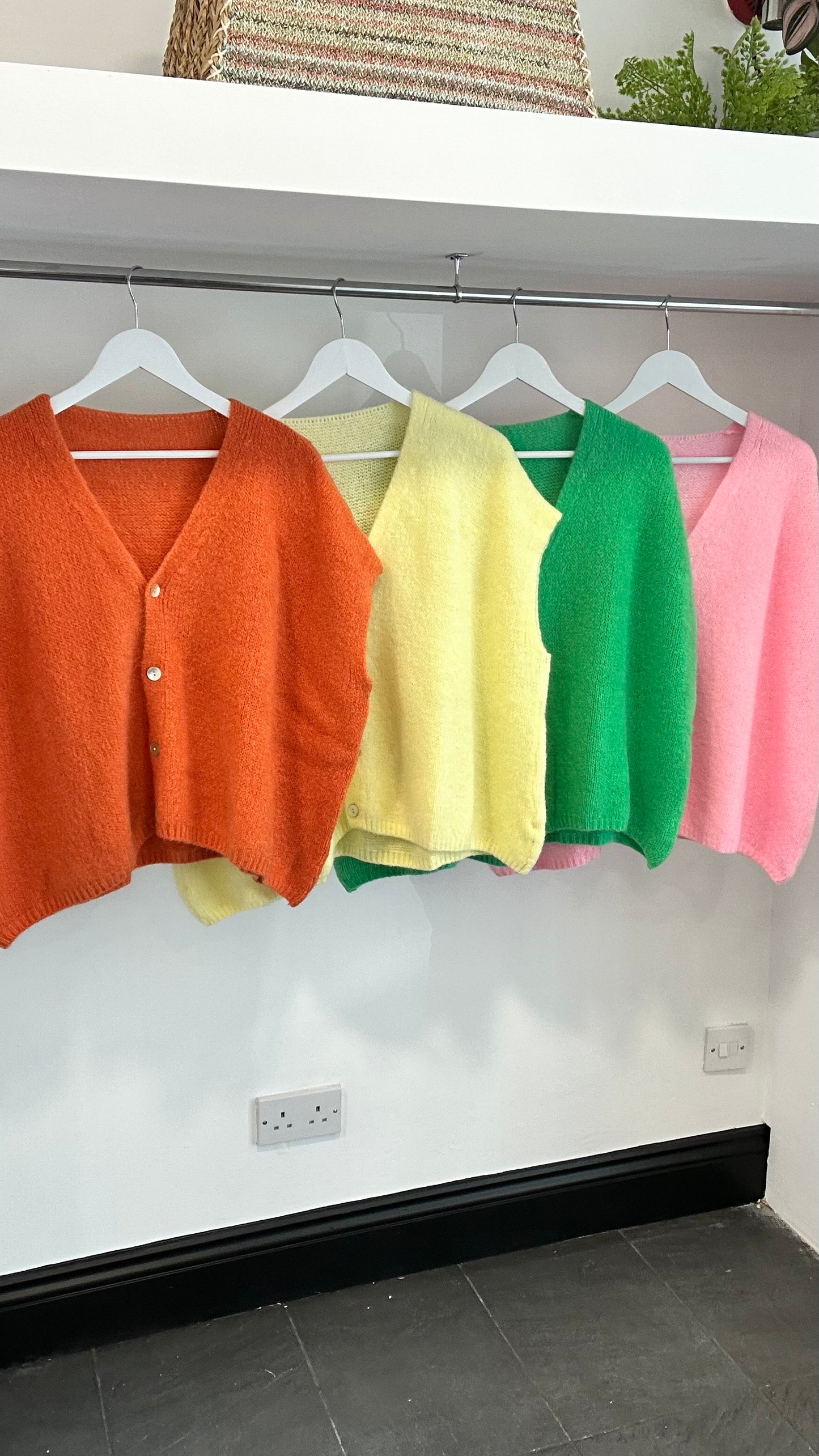 REE CARDI BRIGHT ORANGE 🍊 *New
