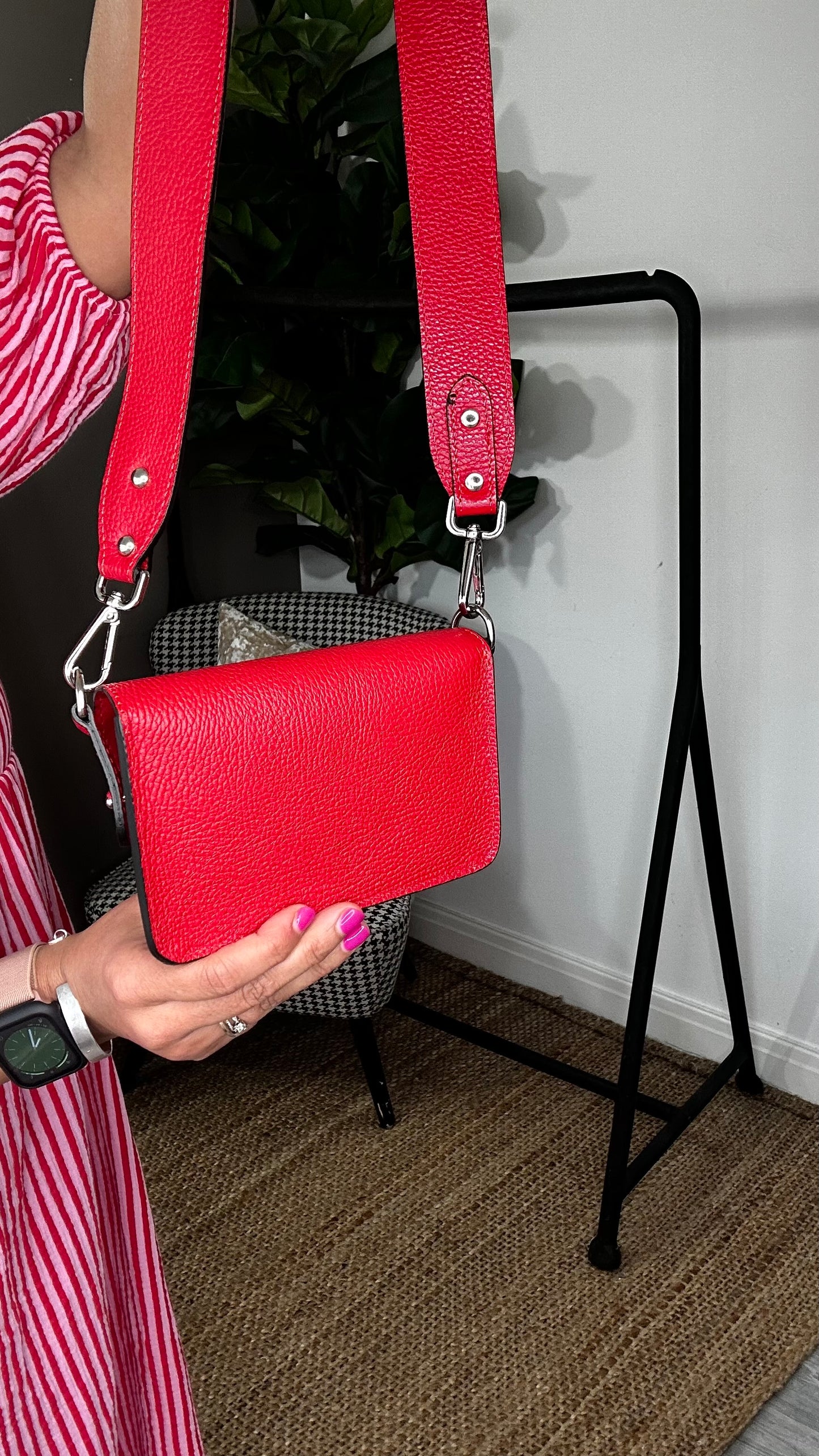 GENUINE LEATHER CROSS BODY BAG RED