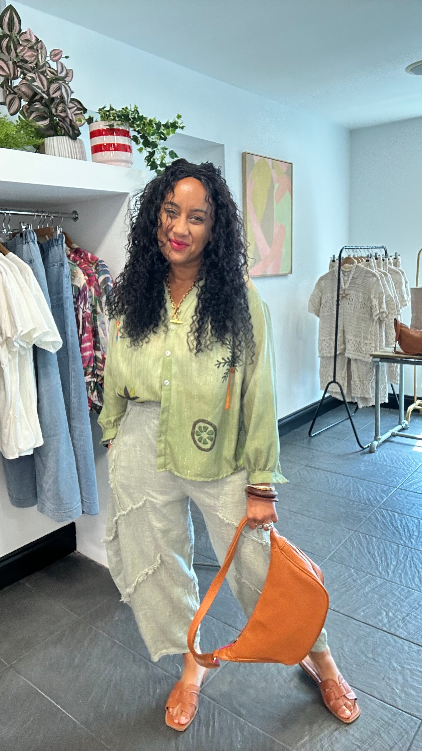 SALE FUN & FRUITY 🍍TROPICAL BLOUSE OLIVE GREEN