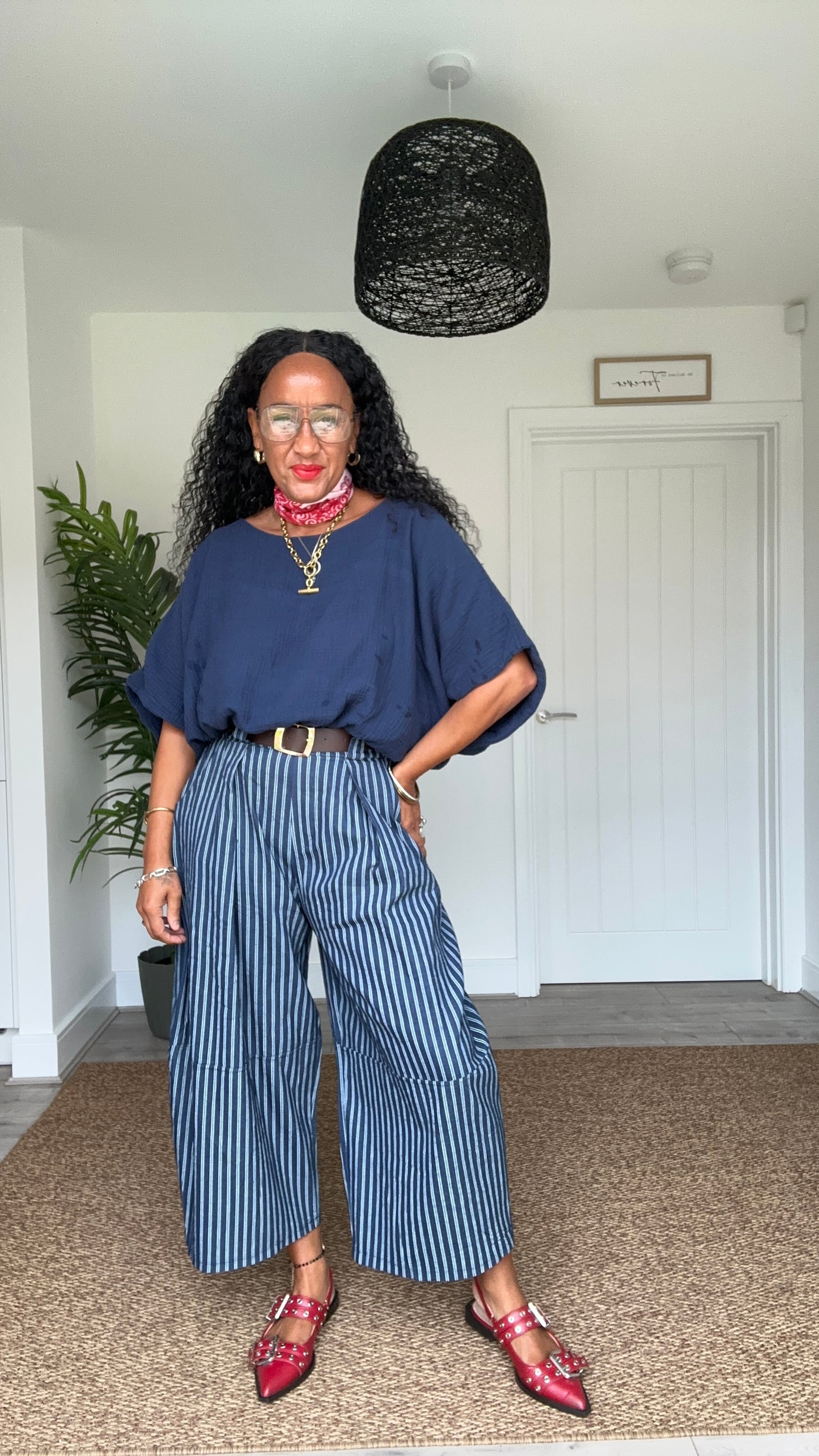 OJAY BUBBLE HEM CHEESECLOTH TOP NAVY *New
