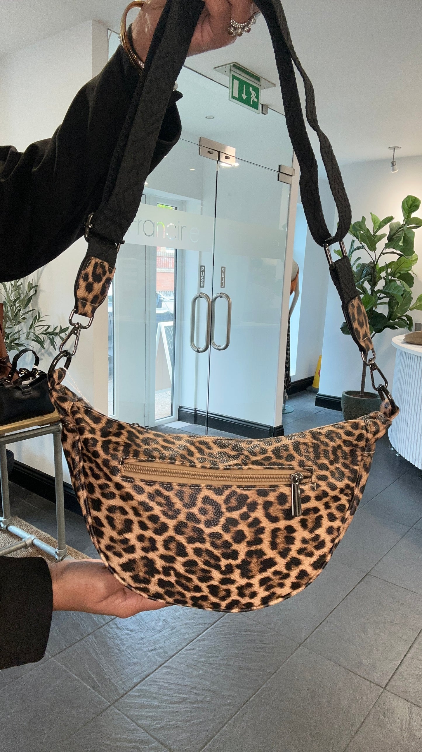 LEOPARD MOON CROSSBODY BAG *New