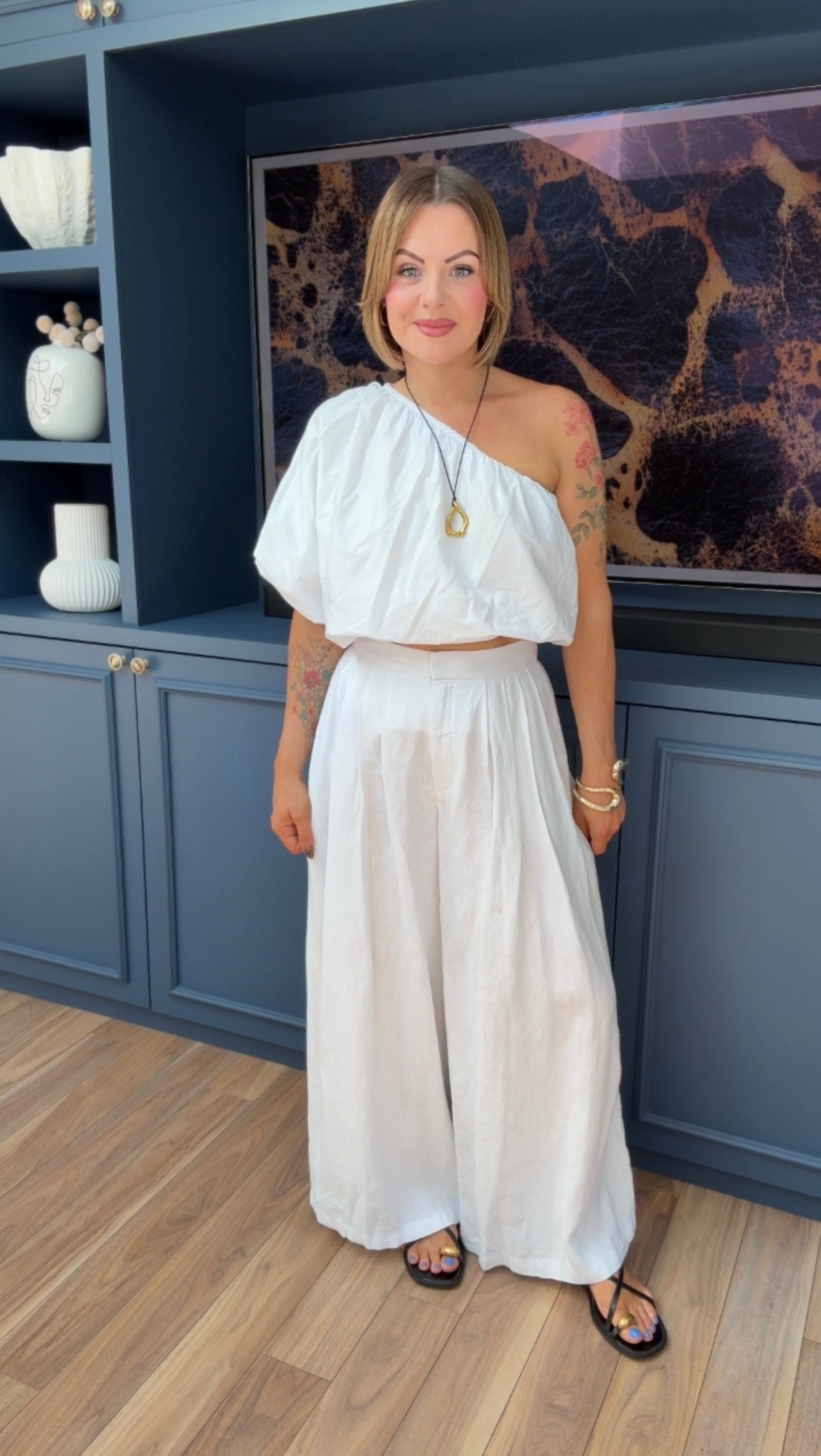 AMALFI ONE SHOULDER BUBBLE
TOP WHITE *New