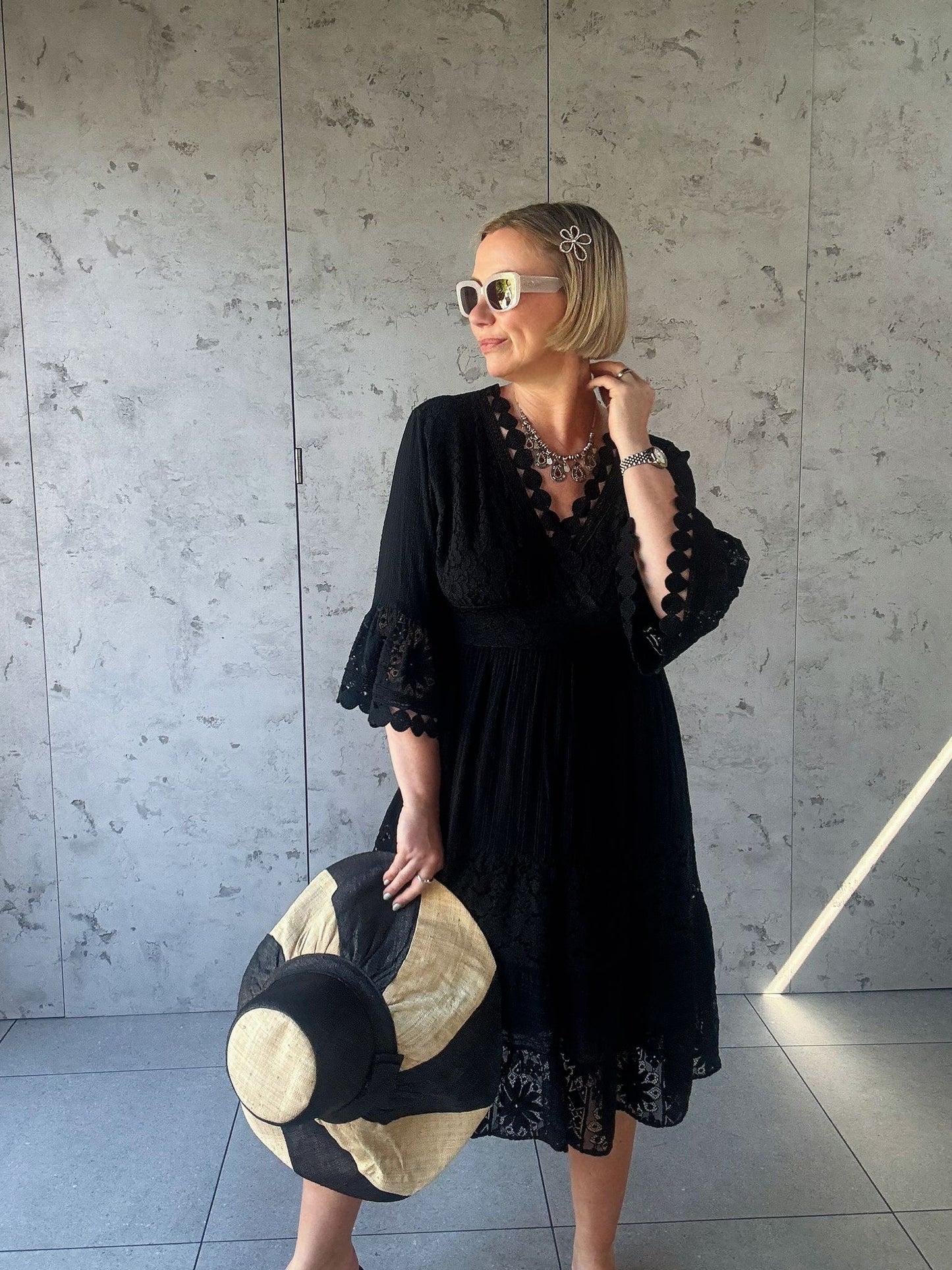 HEATHER SCALLOP LACE MIDI DRESS BLACK *New