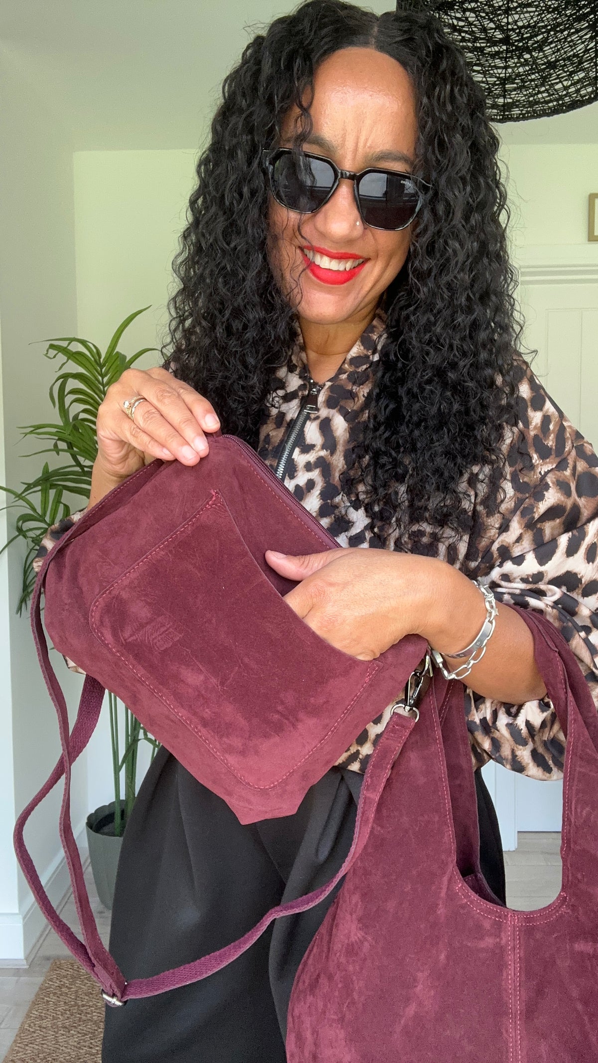 SAMUAL SUEDE 2IN1 SLOUCH BAG BURGUNDY *New