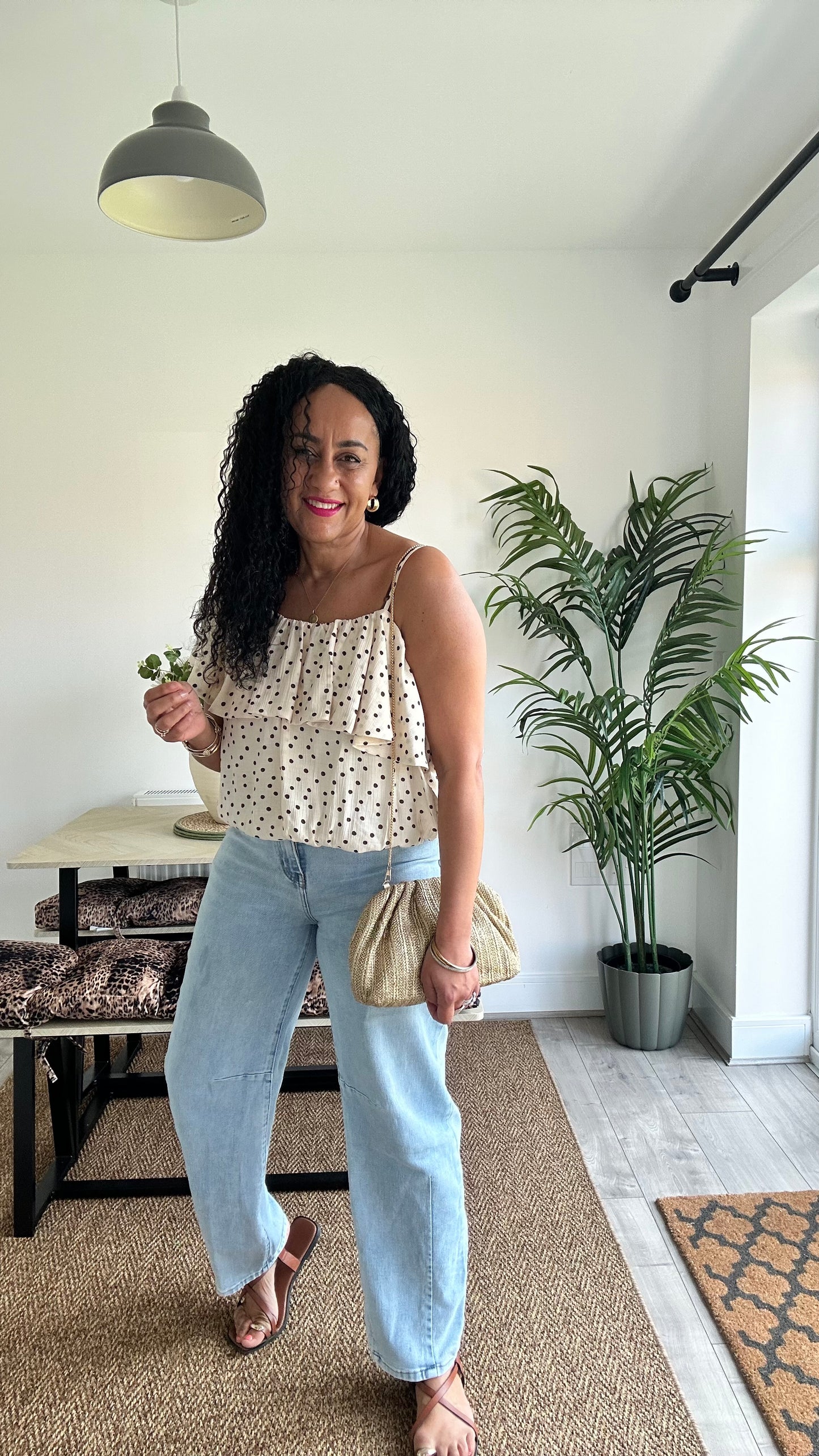 POLKA DOT COLD SHOULDER TOP CREAM *New