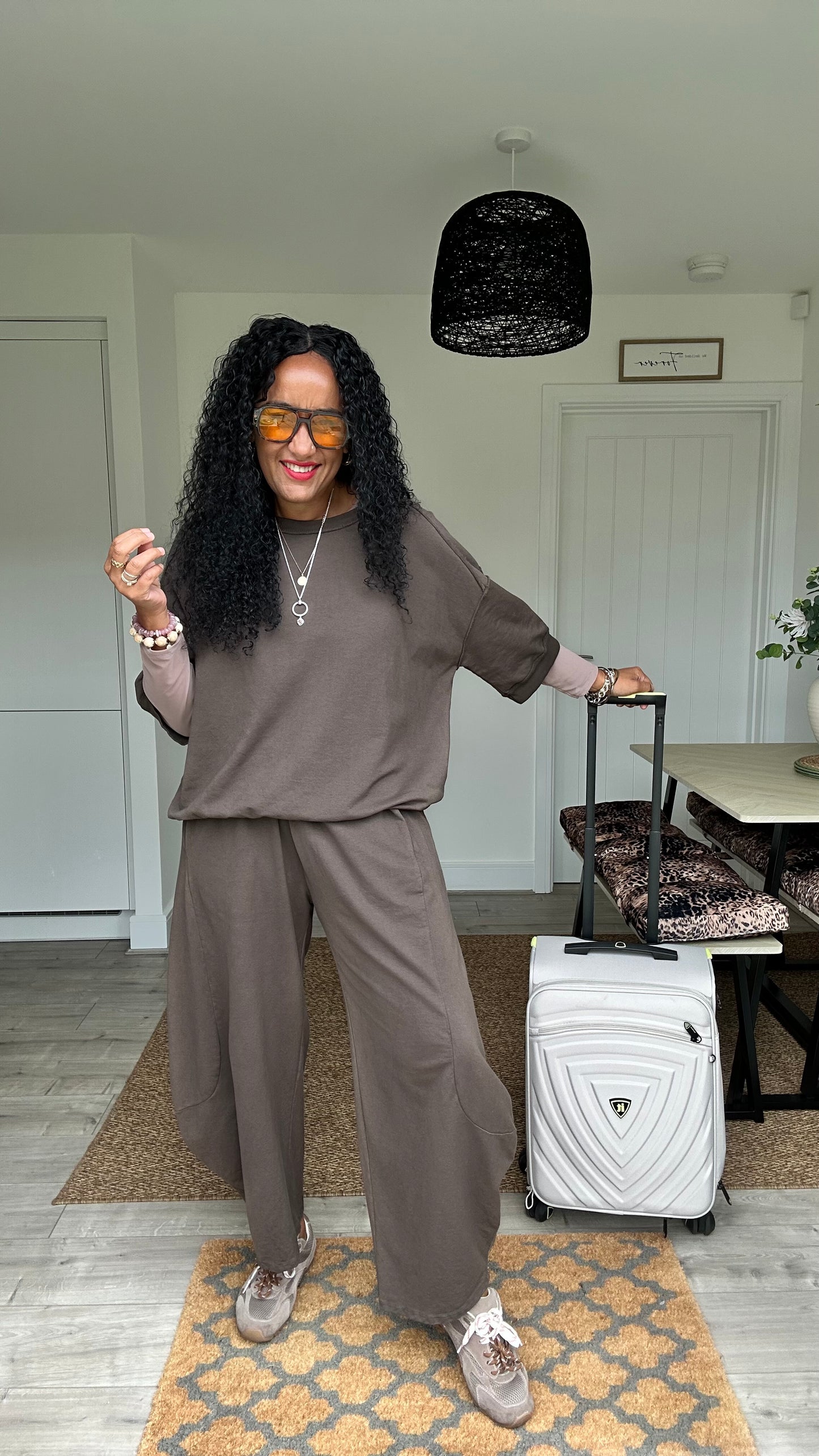 DEBORAH SWEAT TOP DEEP BROWN *NEW