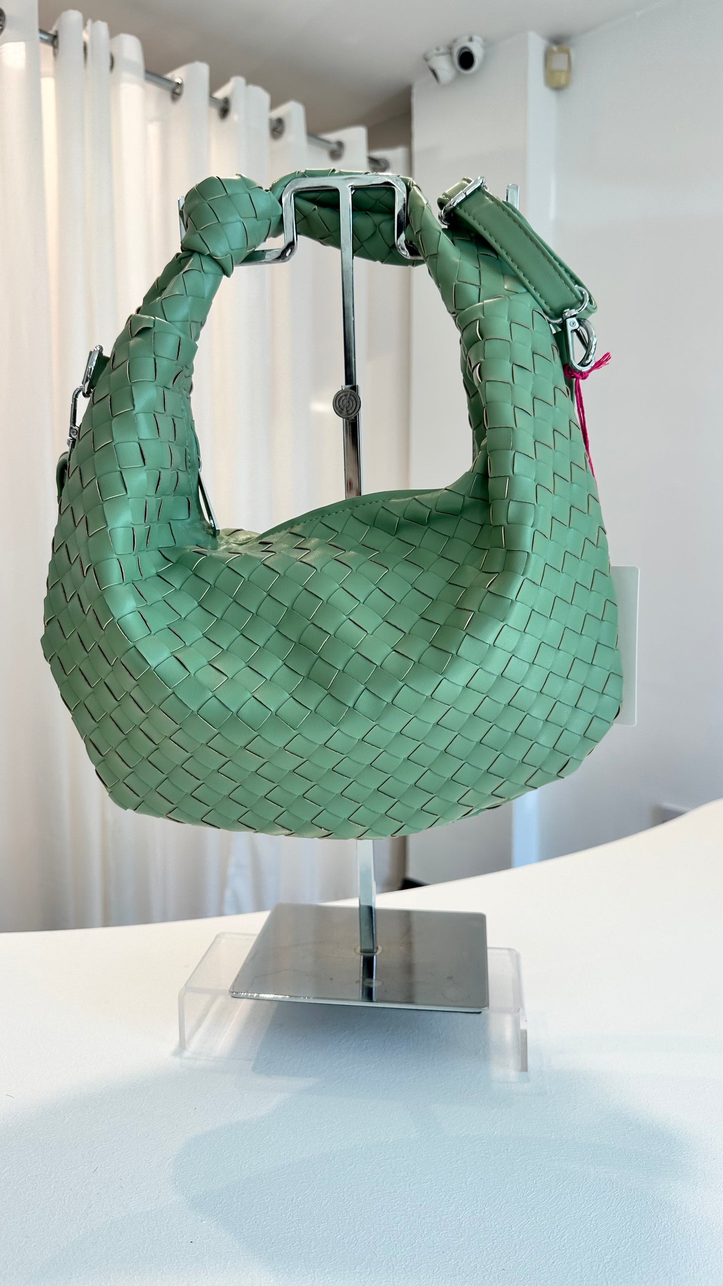LATTICE HALF MOON CROSS BODY BAG GREEN *New