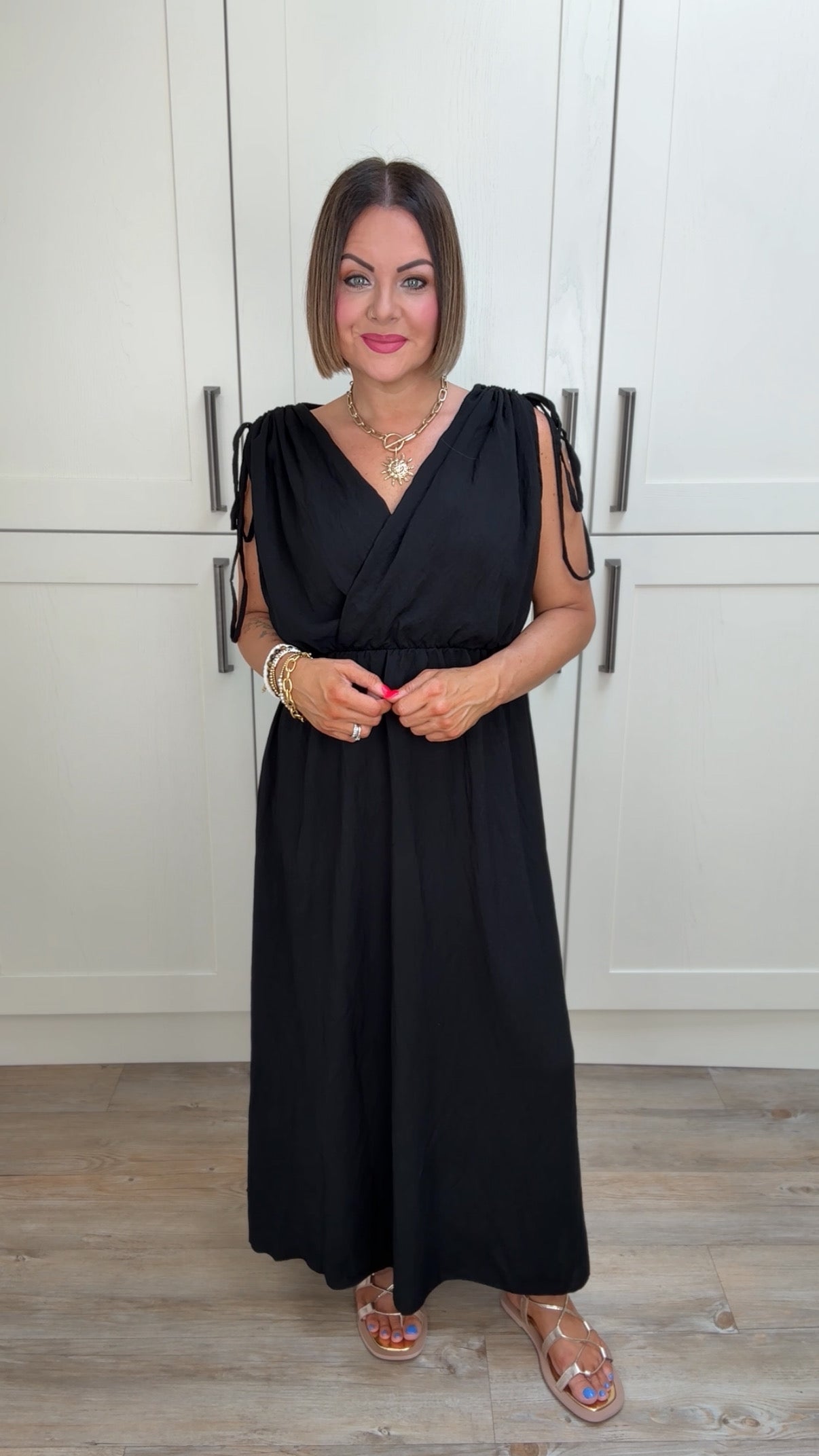 CASSANDRA WRAP DRESS BLACK *New