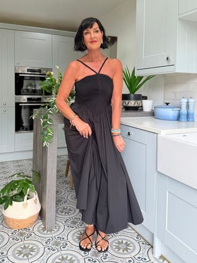 MELANIE SHEARED MAXI DRESS BLACK *New