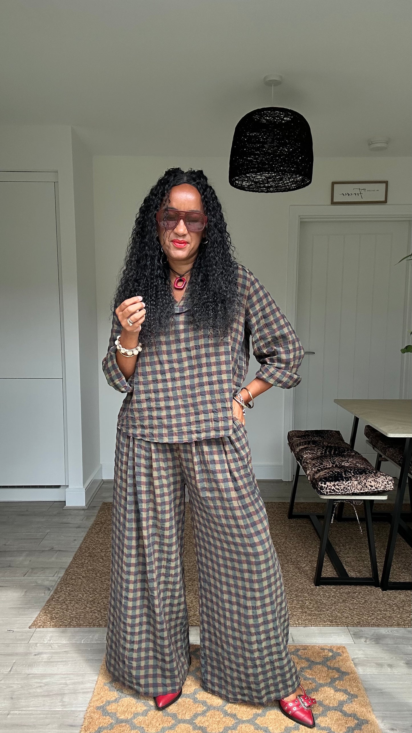 EVIE CHECKED BLOUSE BROWN *New