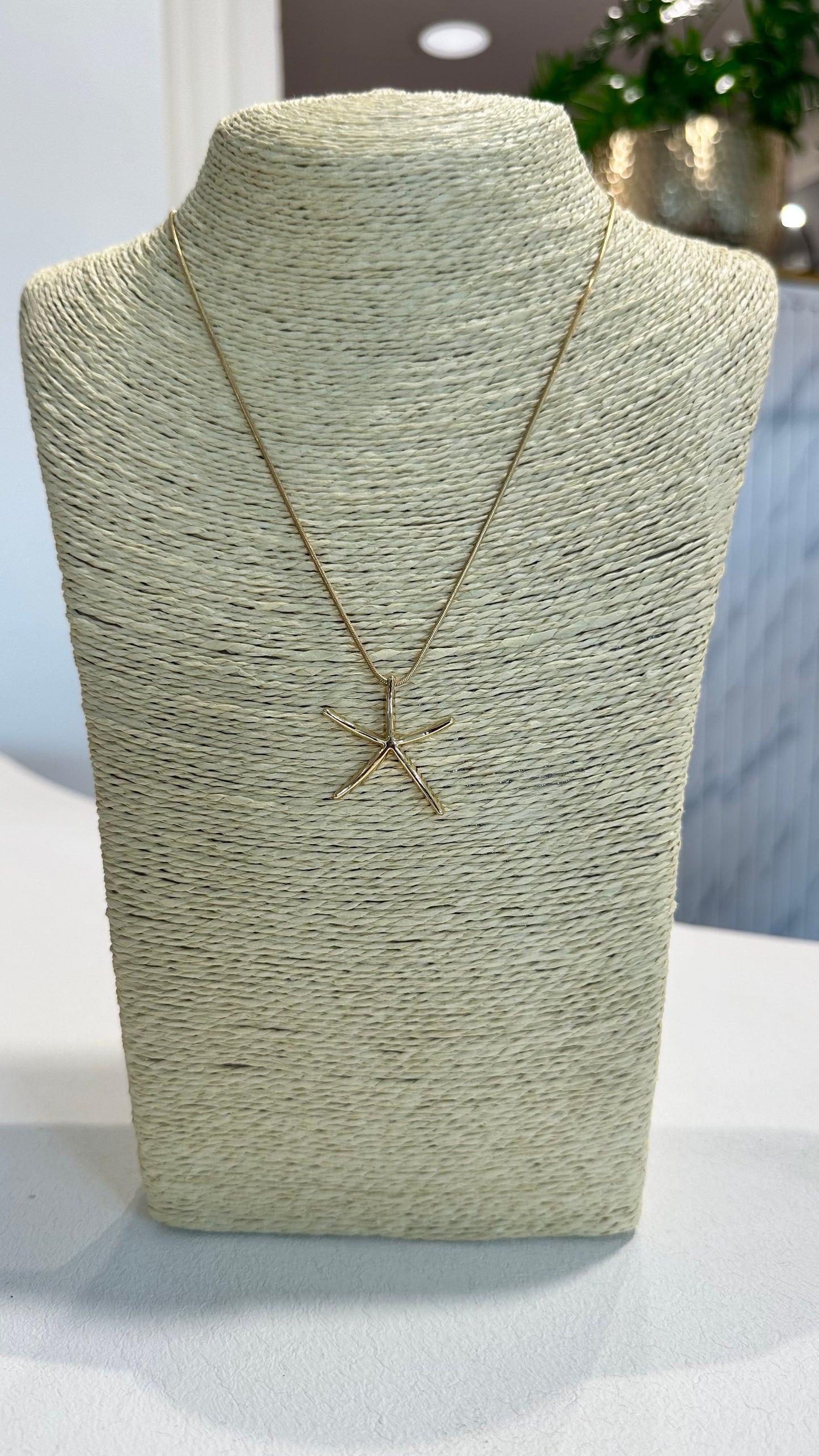 SIENNA STAR FISH CHAIN NECKLACE GOLD