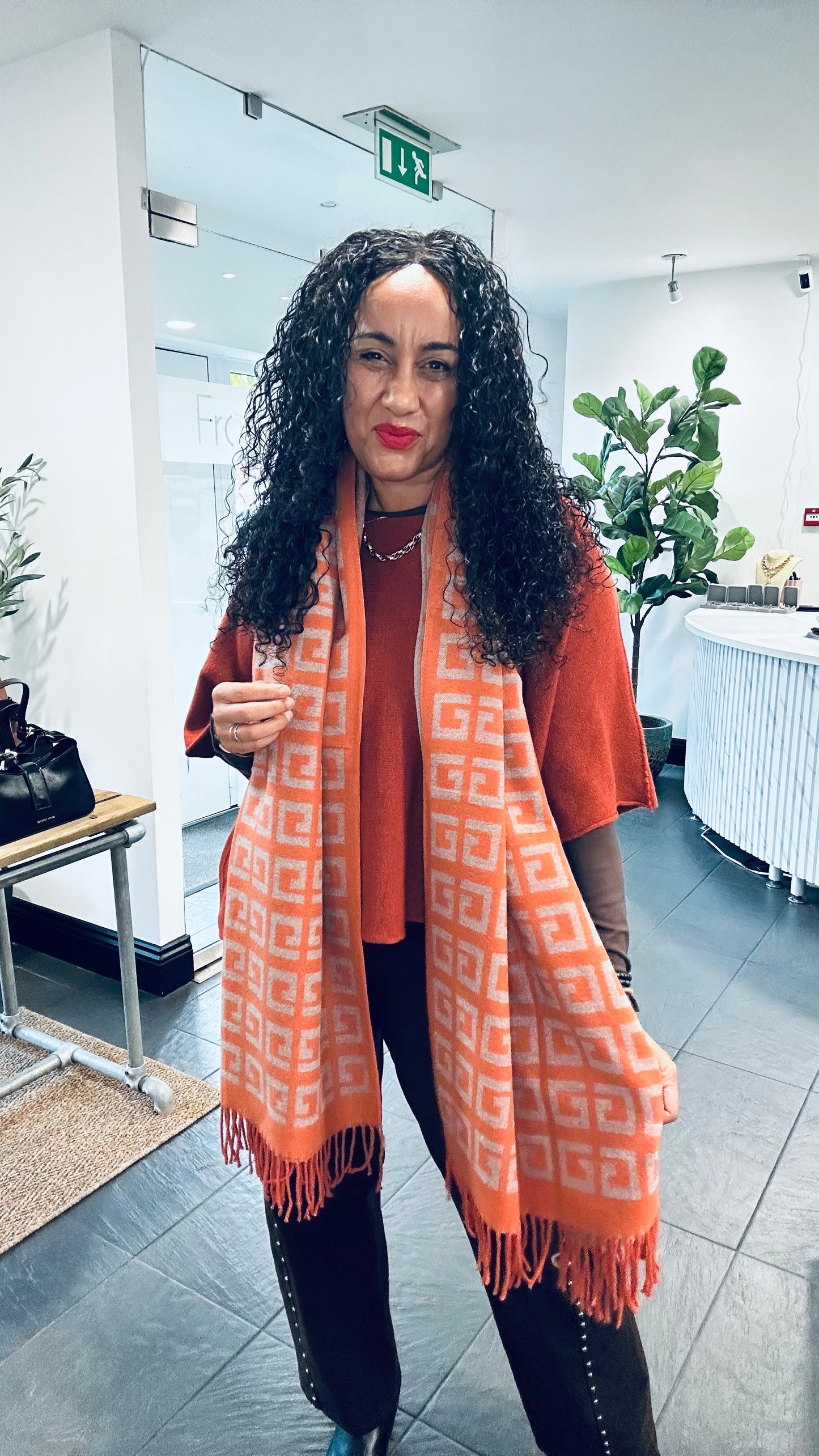 GEOMETRIC REVERSIBLE SCARF ORANGE & GREY *New