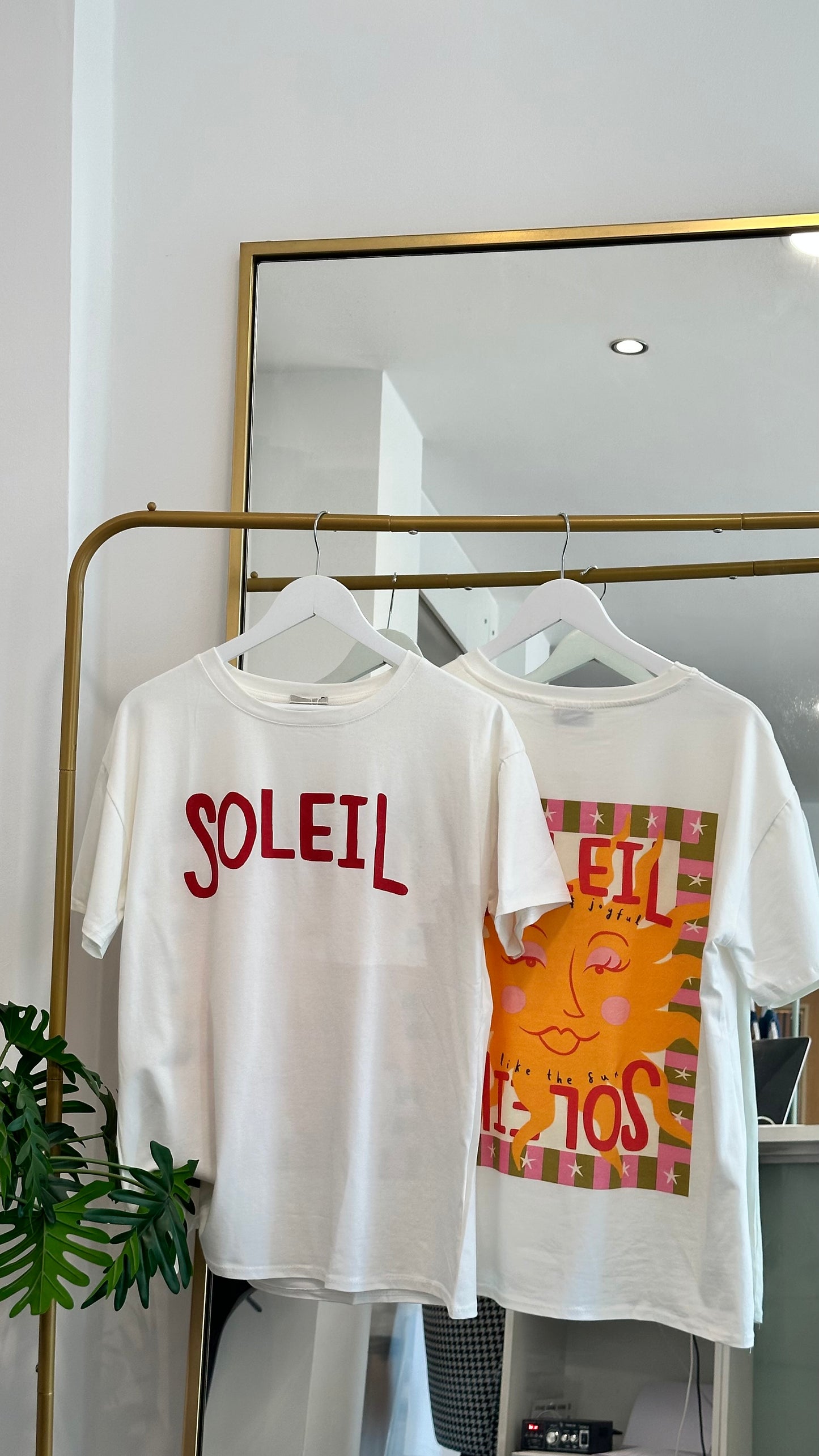 SOLEIL RED MOTIF T-SHIRT *New