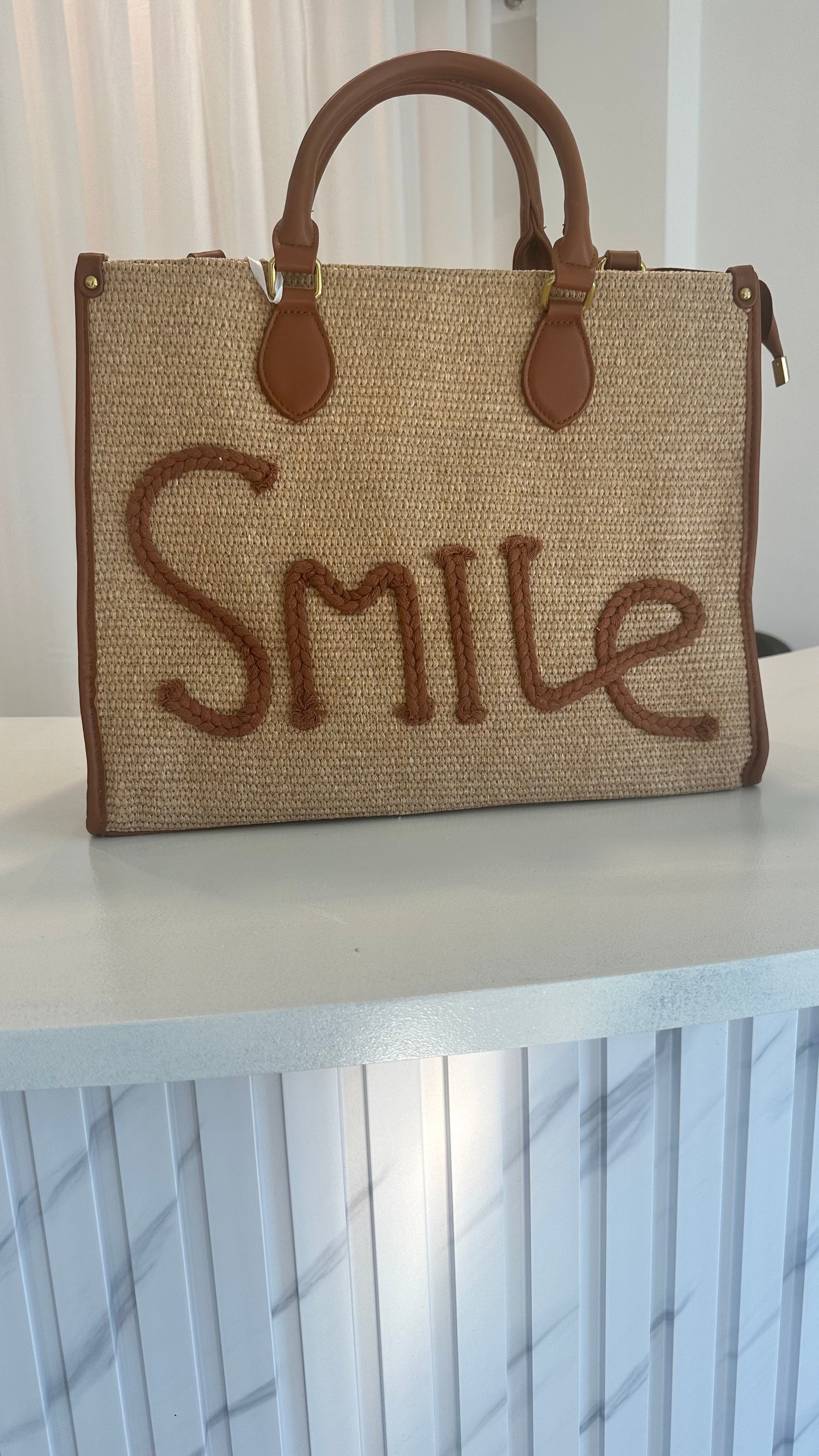 SMILE LARGE TOTE BAG TAN *New