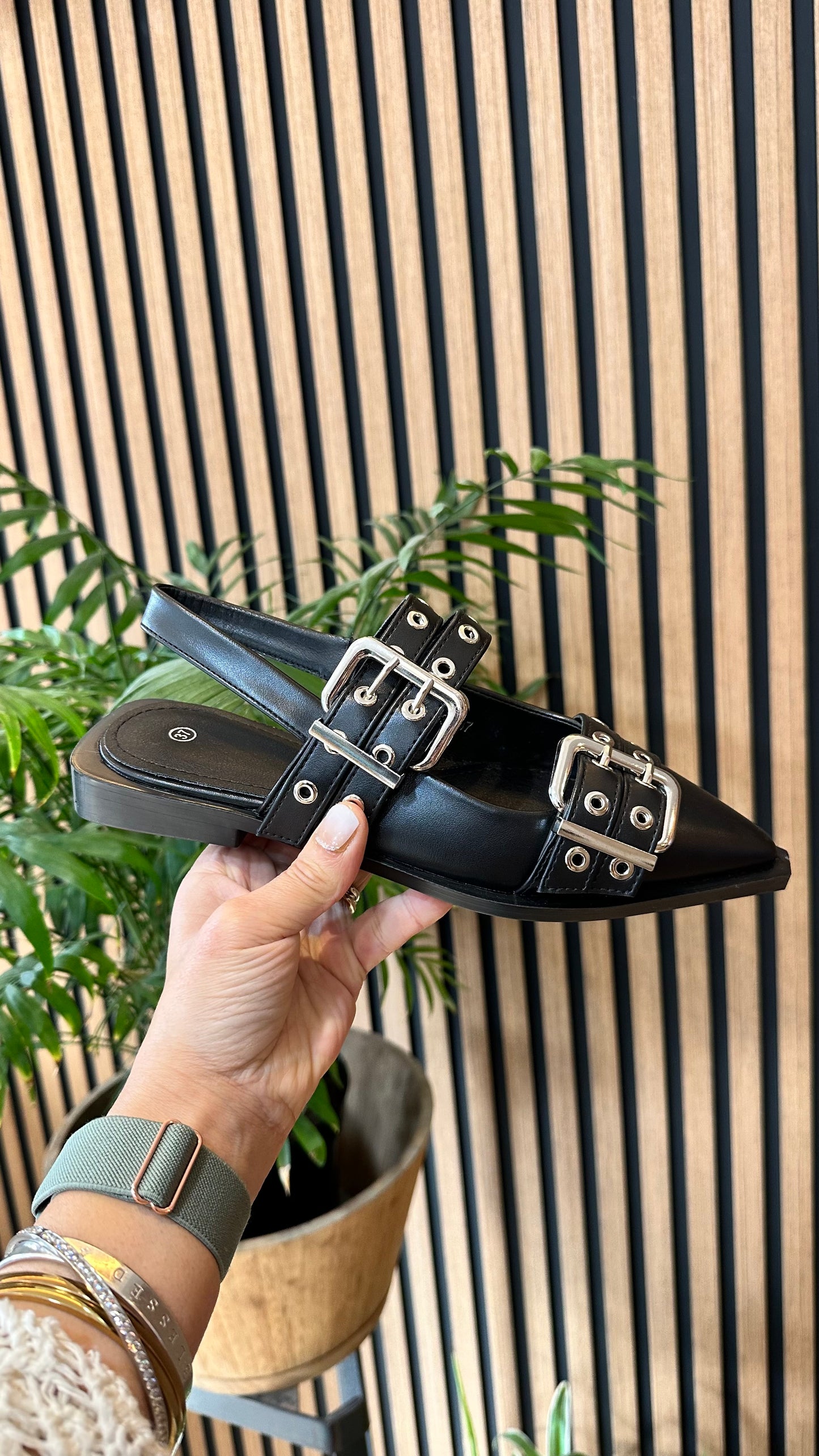 DANNI BUCKLE BALLERINA SHOE BLACK MO-31 *New