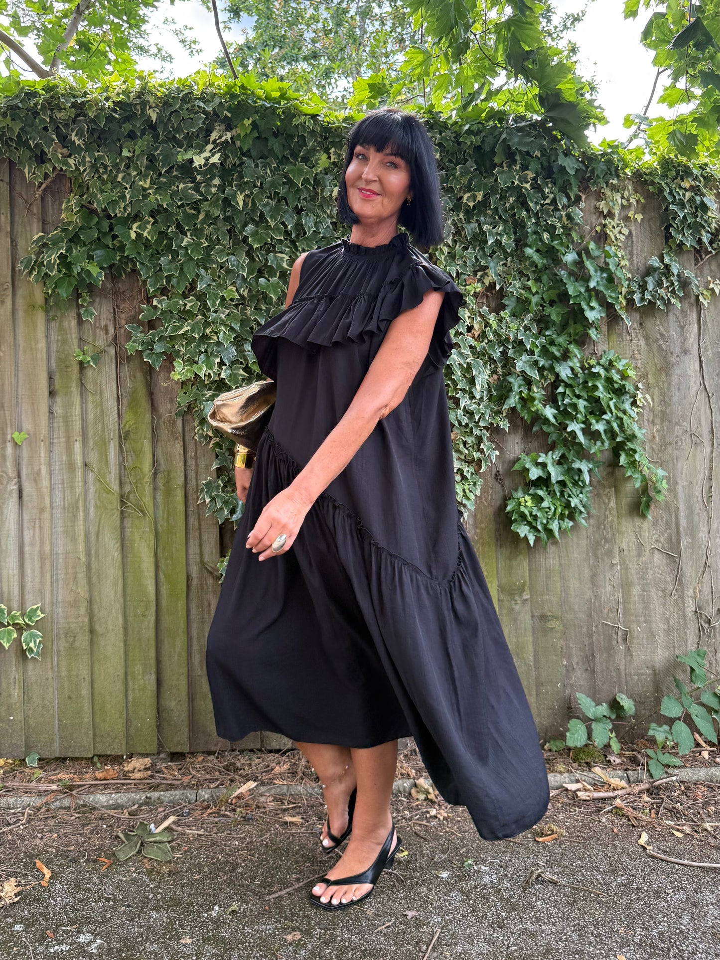 FLOWETRY FRILL MAXI DRESS BLACK *New