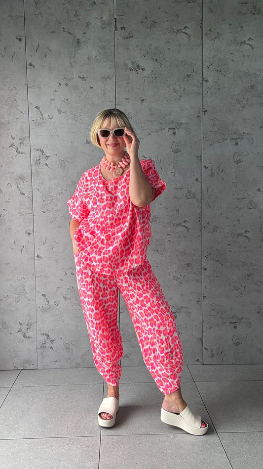 FRUITELLA LUXE LEOPARD BARREL LEG TROUSERS NEON PINK LEOPARD *New