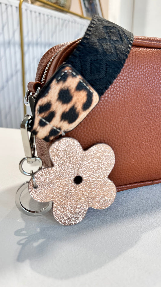 FLOWER LEATHER KEYRING BAG CHARM CHARM ROSE GOLD *New