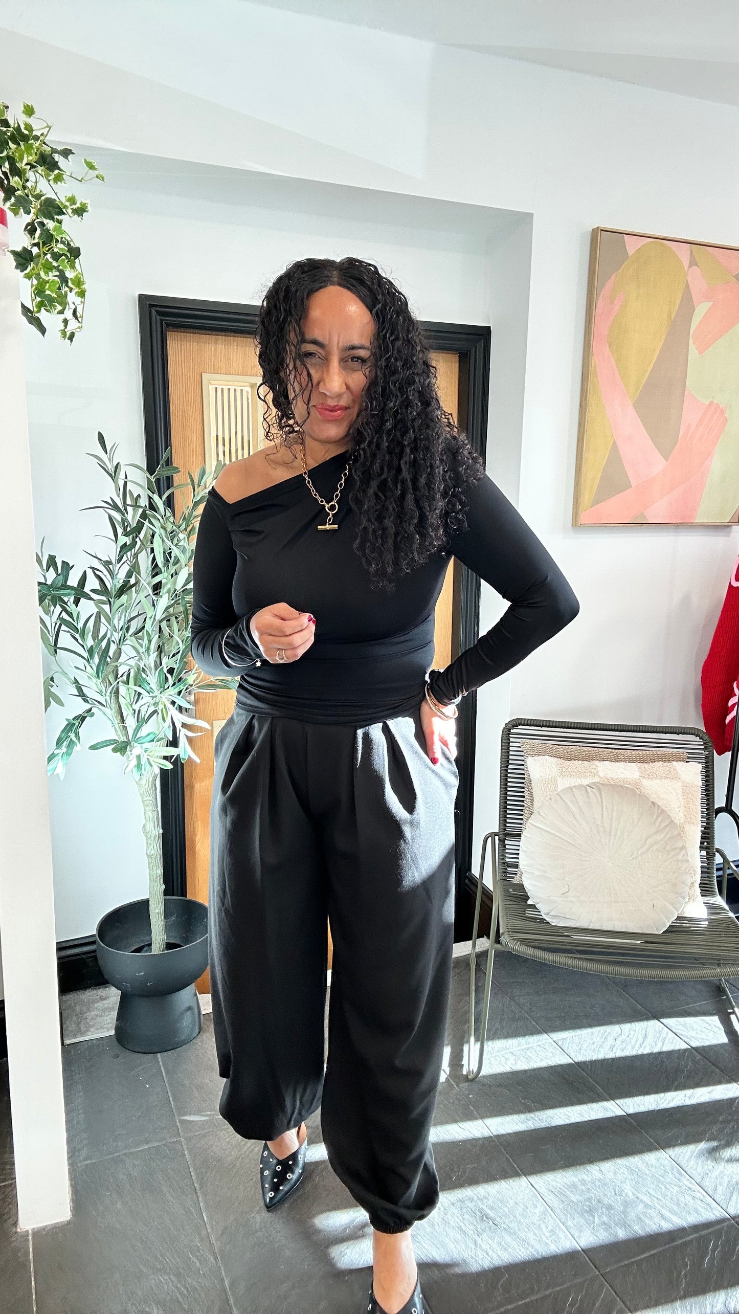 FIONA BALLOON CUFFED HEM TROUSERS BLACK *New