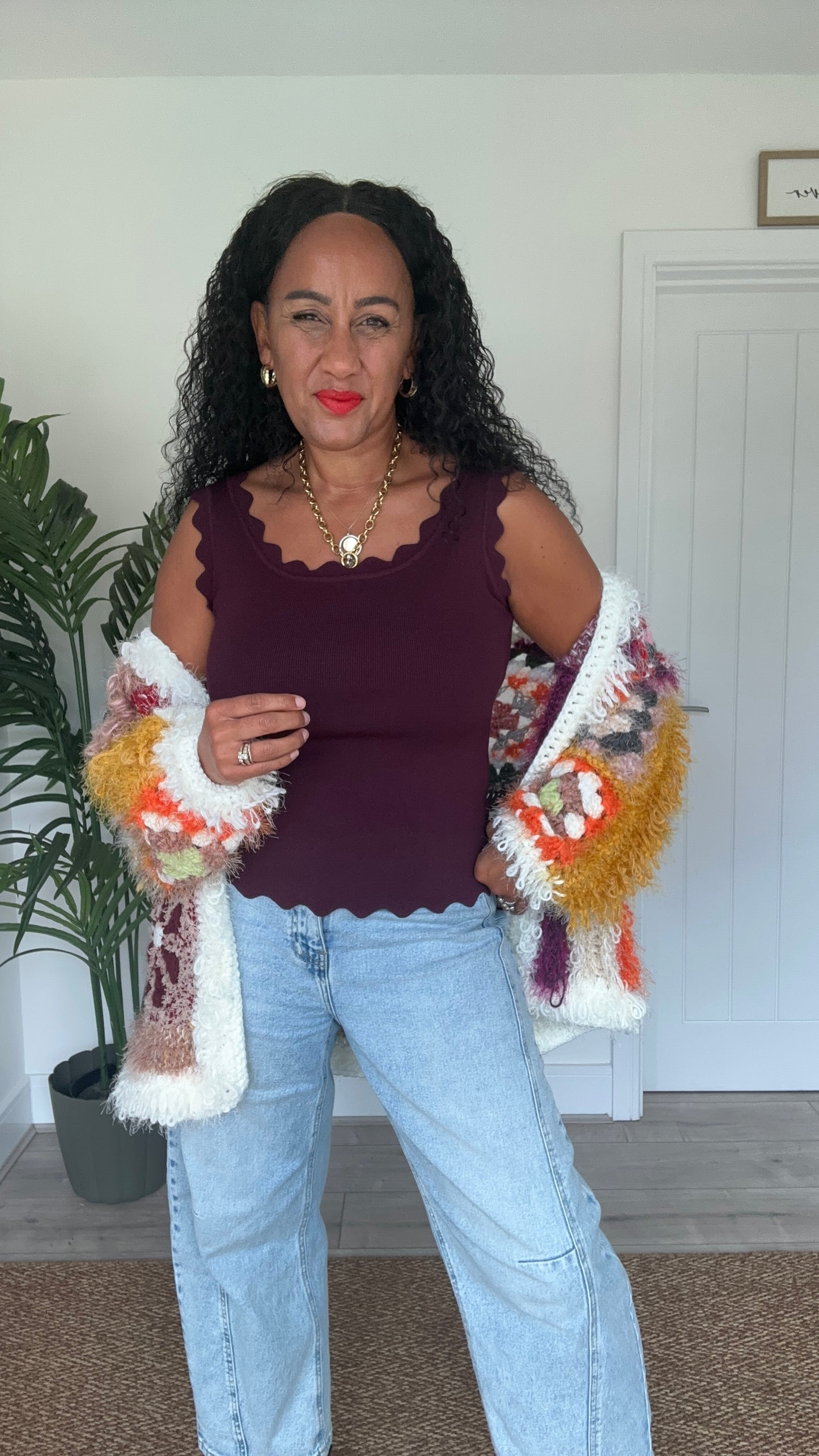 SCALLOPED VEST PLUM *New