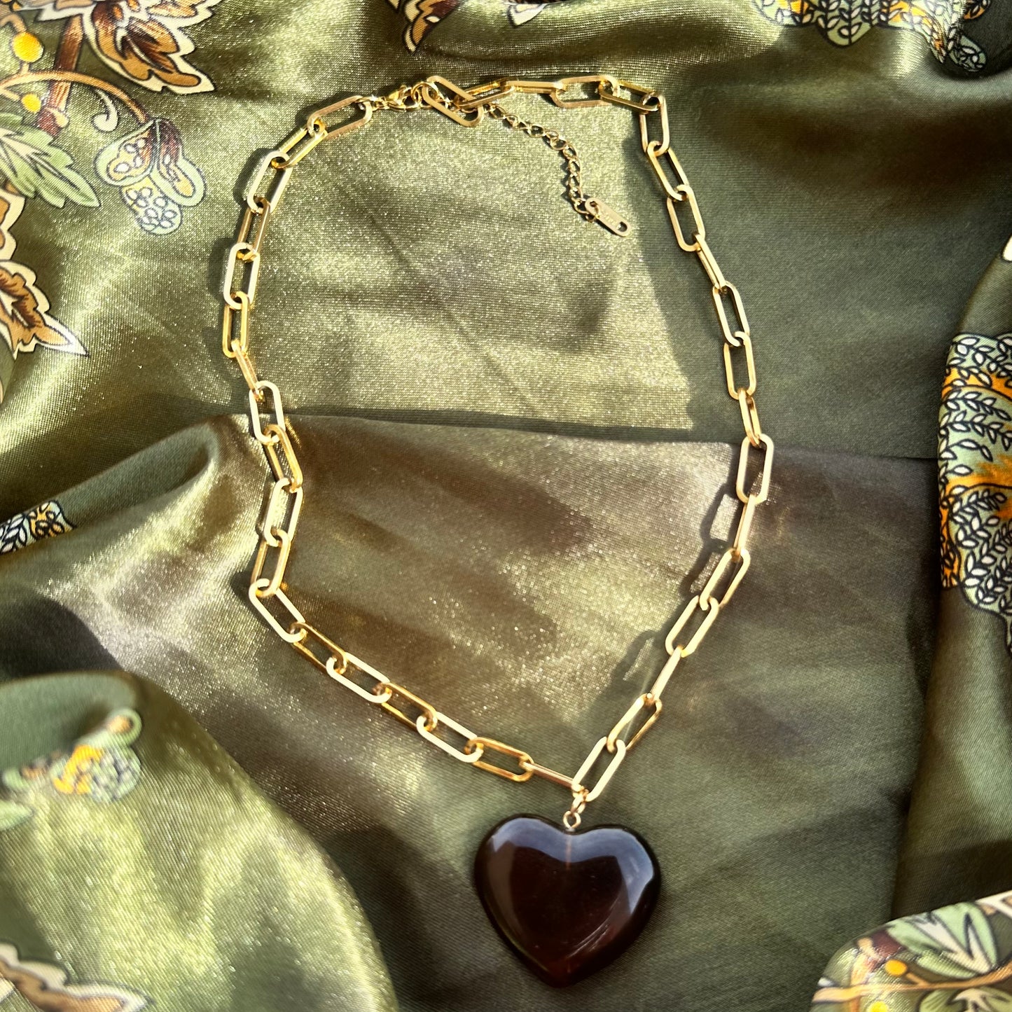 PAPER CLIP AMBER HEART SHAPED NECKLACE *New