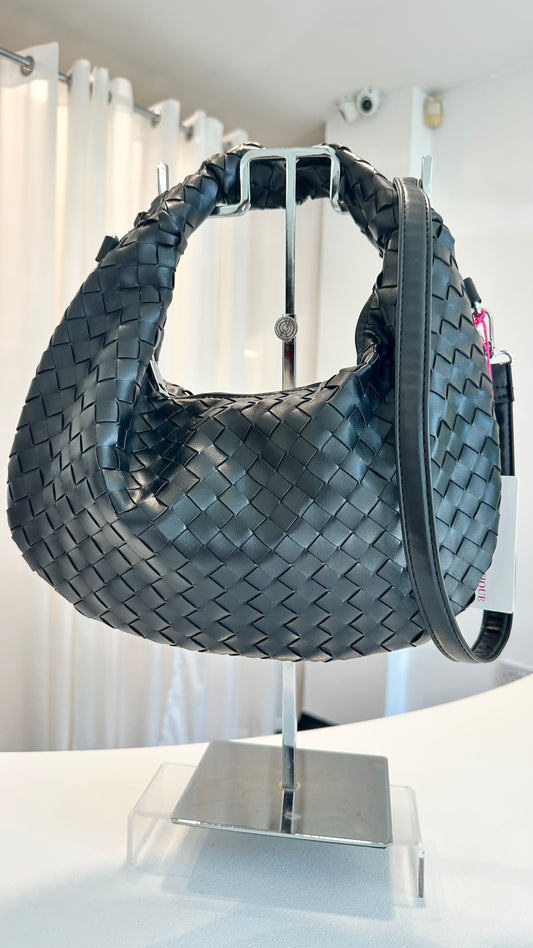 LATTICE HALF MOON CROSS BODY BAG BLACK *New