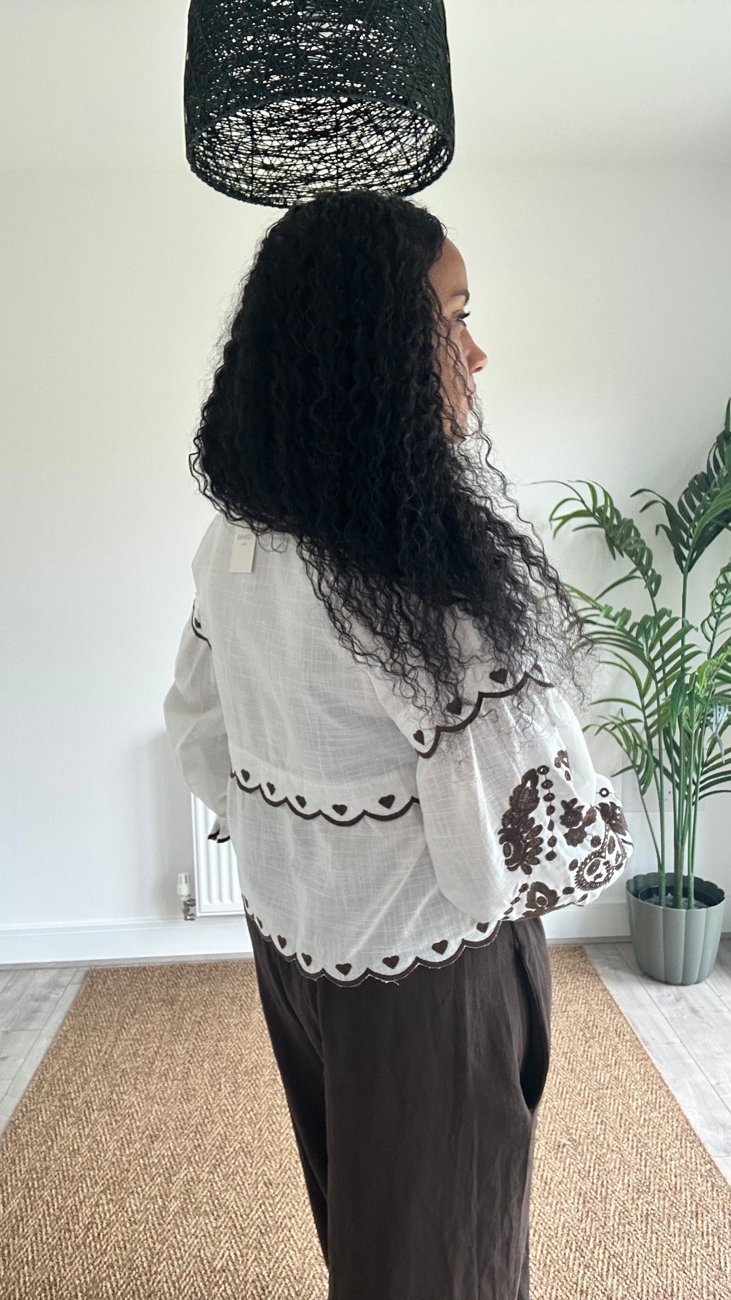 JACEN EMBROIDERY BOHEMIAN SLEEVED BLOUSE BROWN *New