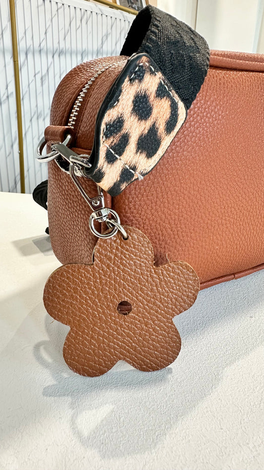 FLOWER LEATHER KEYRING BAG CHARM CHARM TAN BROWN  *New