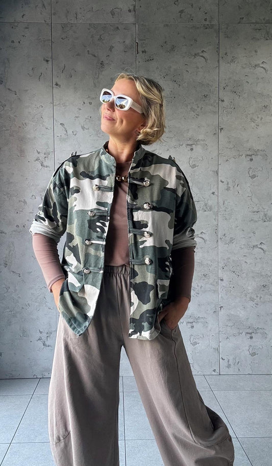 CAMOUFLAGE MILITARY JACKET *New