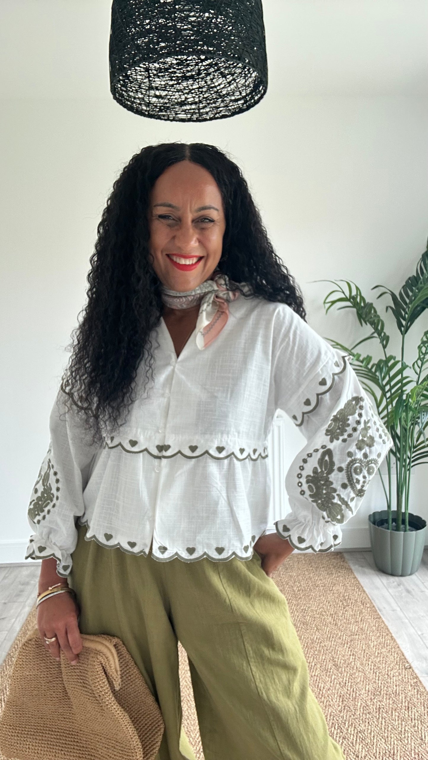 JACEN EMBROIDERY BOHEMIAN SLEEVED BLOUSE KHAKI *New