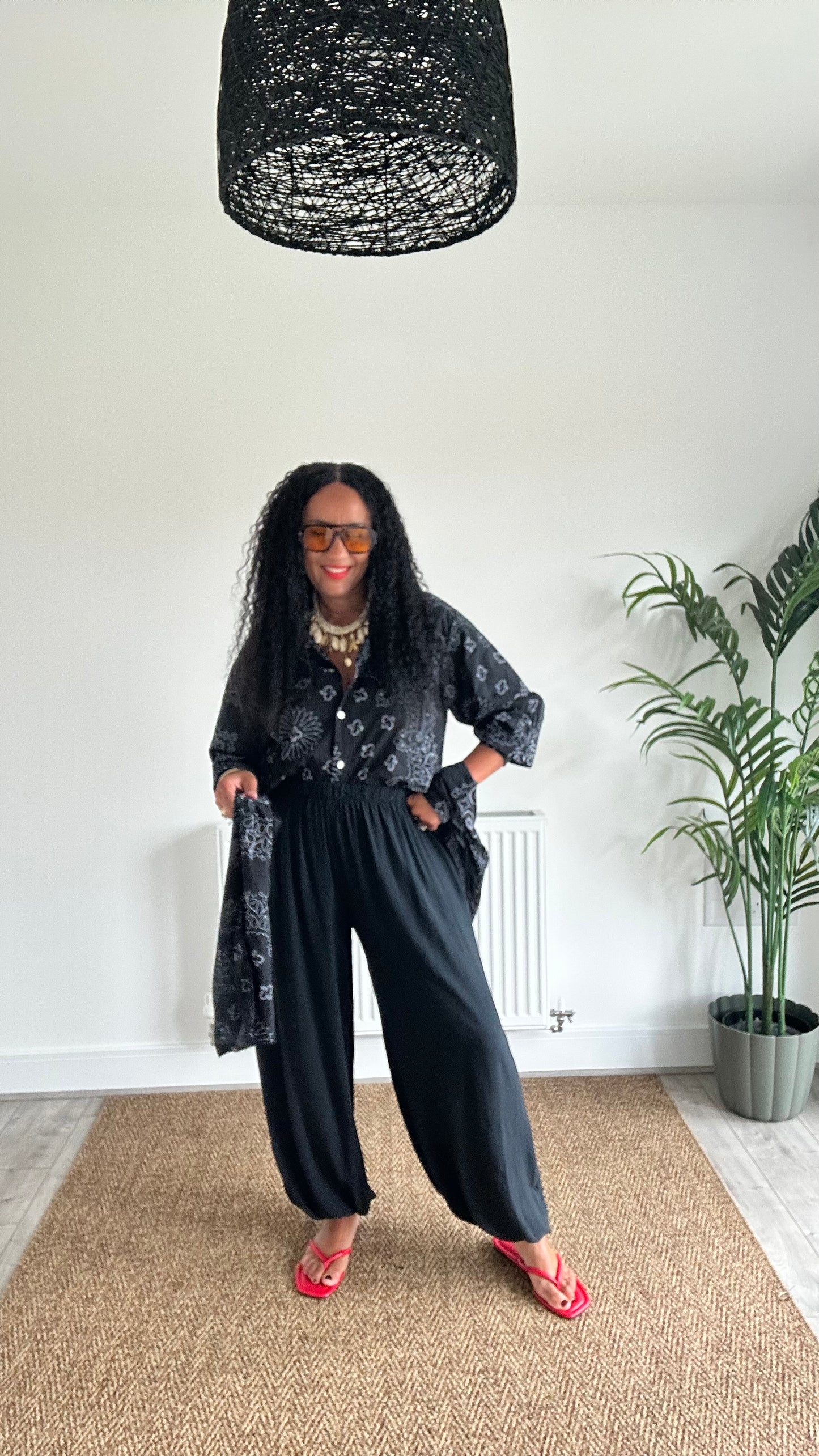 KYNDALL BALLOON TROUSERS BLACK *New