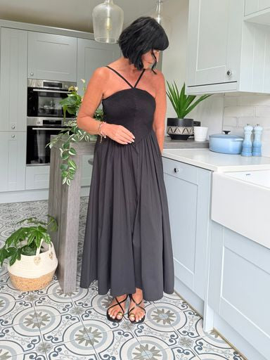 MELANIE SHEARED MAXI DRESS BLACK *New