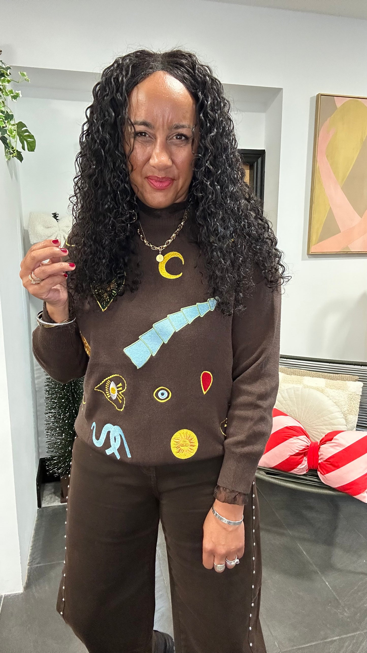 MOONSHINE & SYMBOL EMBROIDERED SWEATER DEEP BROWN *New